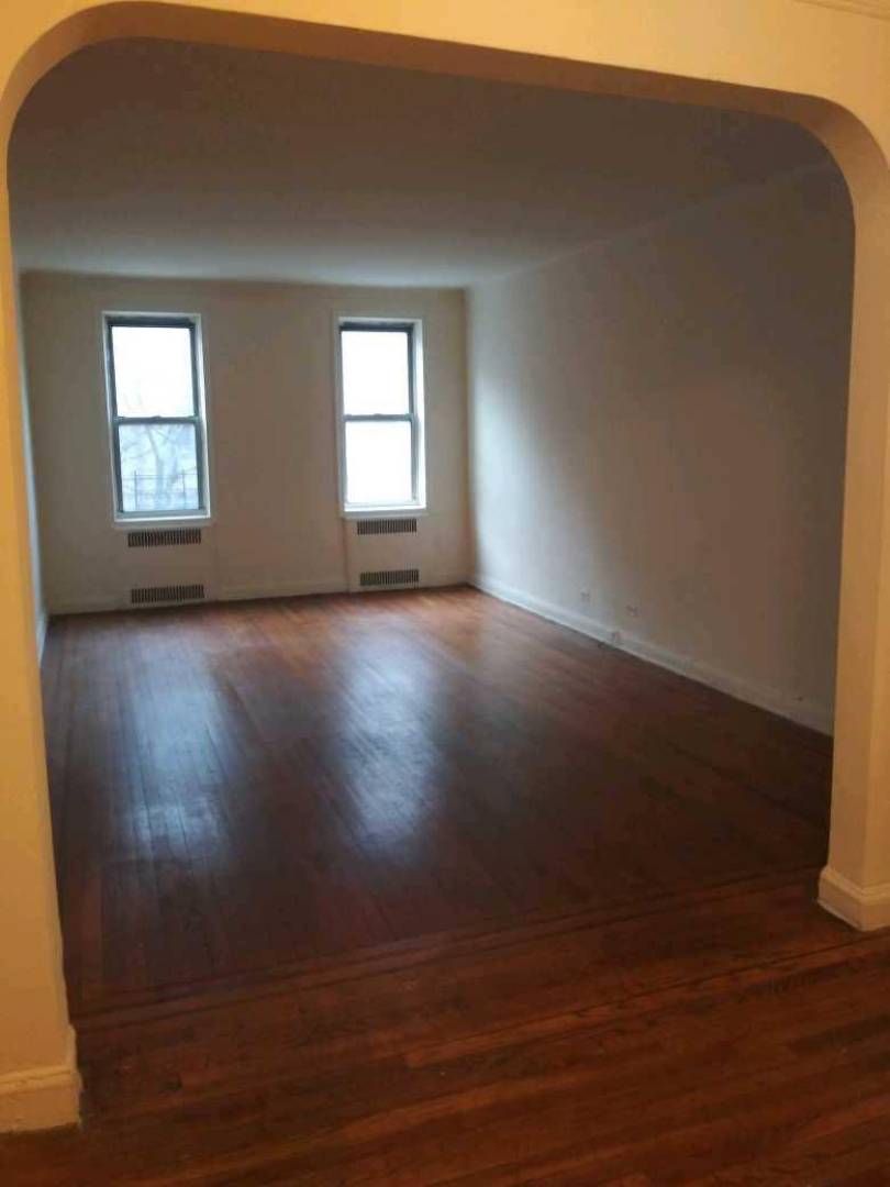 #2 photo, 92-16 Whitney ave, クイーンズ区 Elmhurst , NY 11373