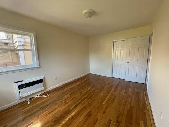 #7 photo, 2014 149th St, #1 plus Basement, クイーンズ区 Whitestone , NY 11357