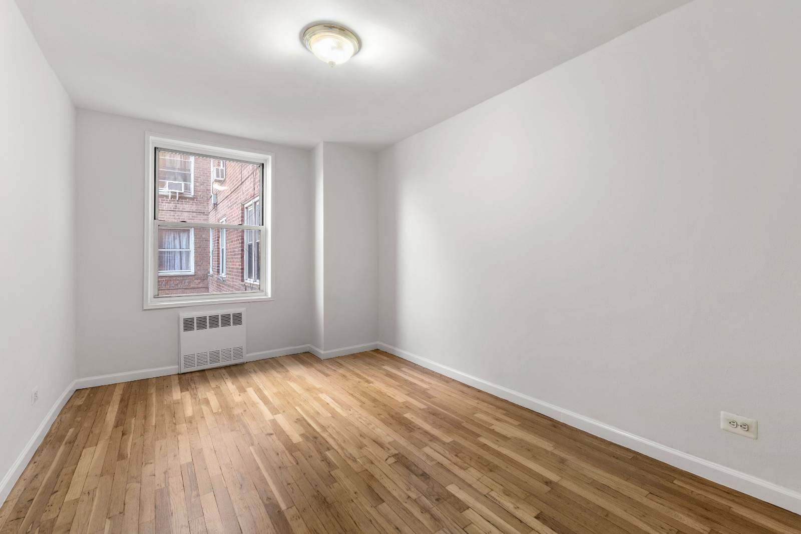 #6 photo, 2525 Nostrand Ave, #2R, ブルックリン区 Midwood , NY 11210