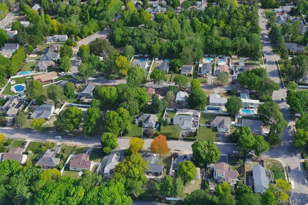 #4 photo, 40 Straw Lane, サフォーク郡 Islandia , NY 11749