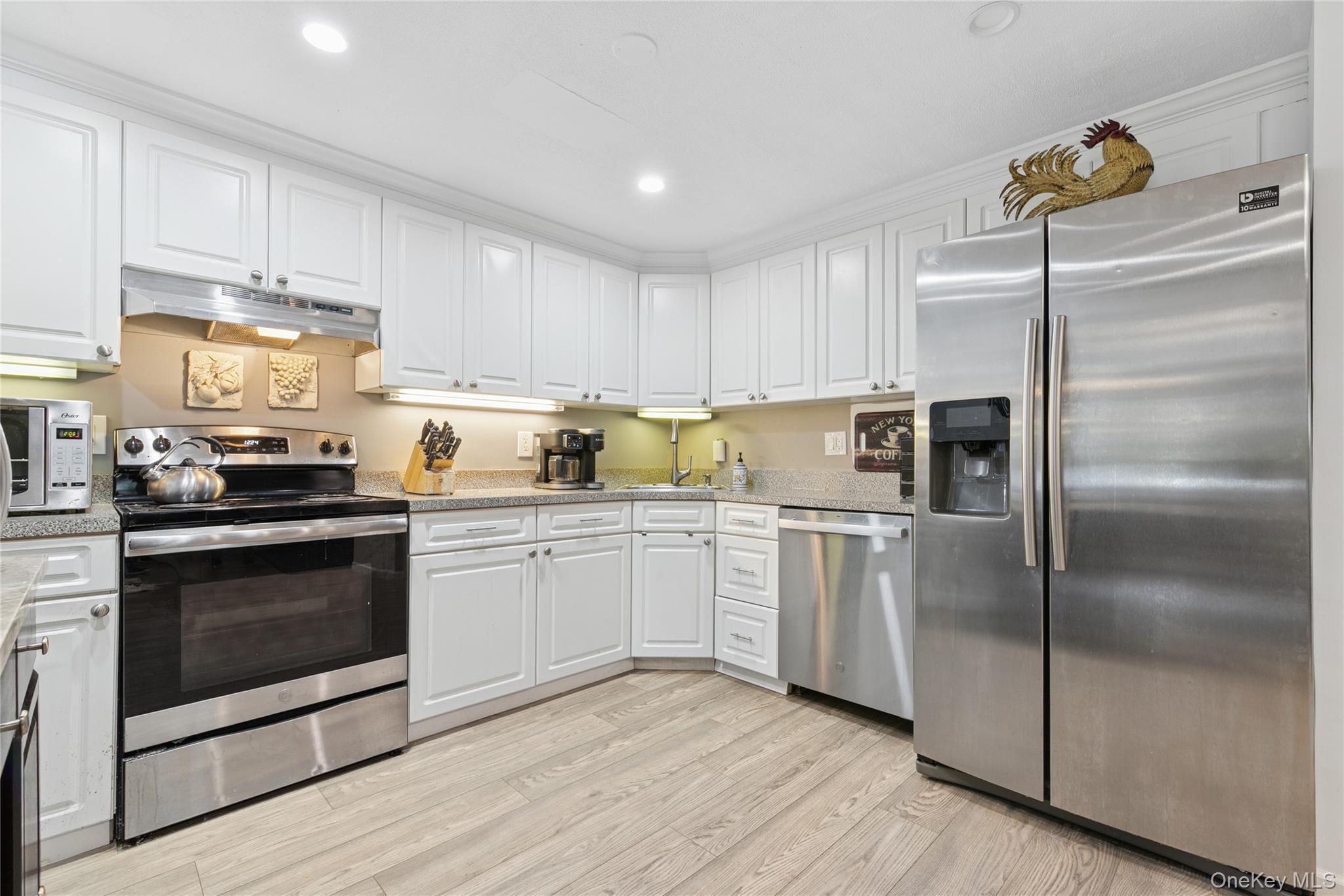 #8 photo, 40 Straw Lane, サフォーク郡 Islandia , NY 11749