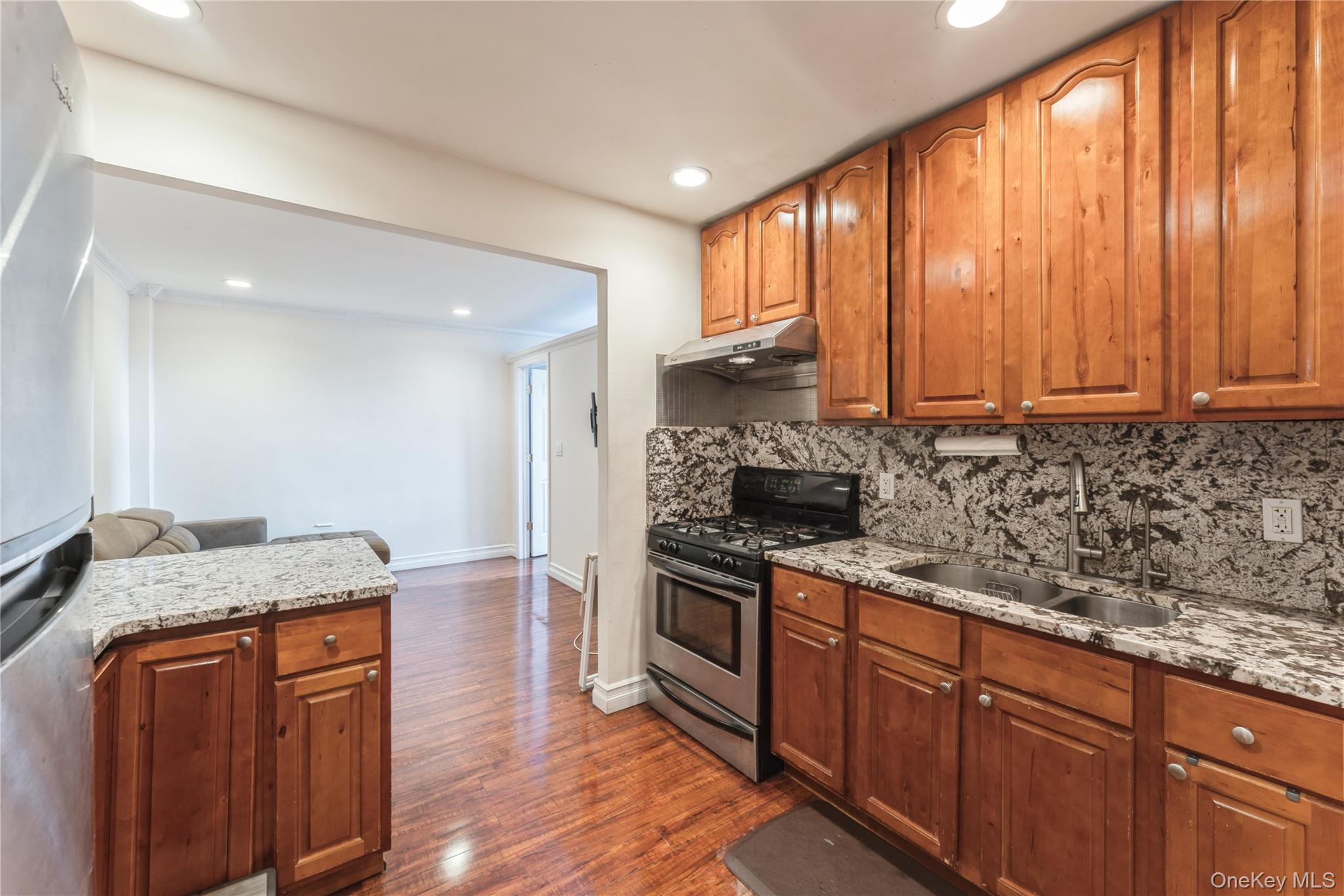 #13 photo, 150-11 72nd Road, Kew Garden Hills , NY 11367