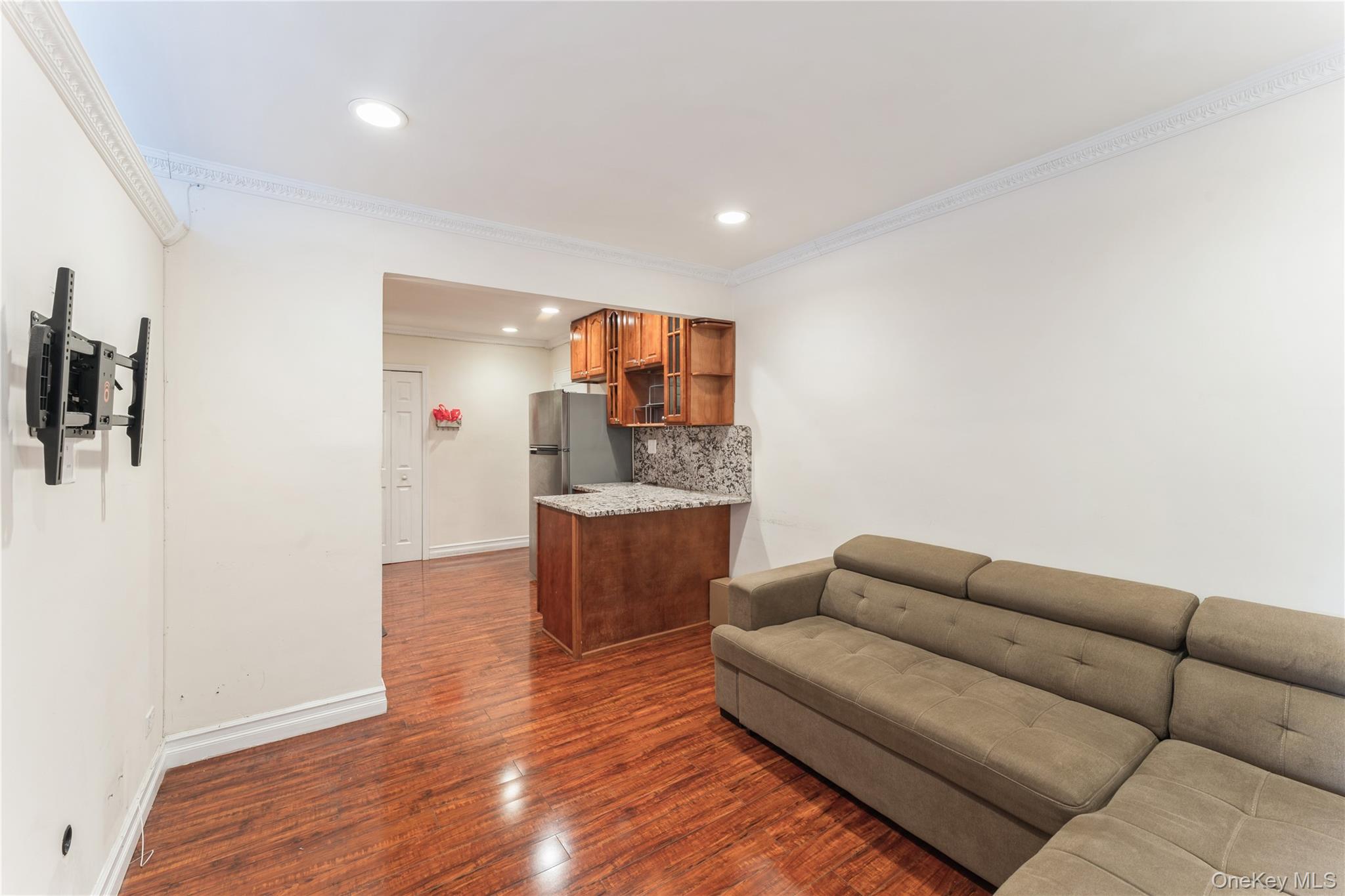 #17 photo, 150-11 72nd Road, Kew Garden Hills , NY 11367