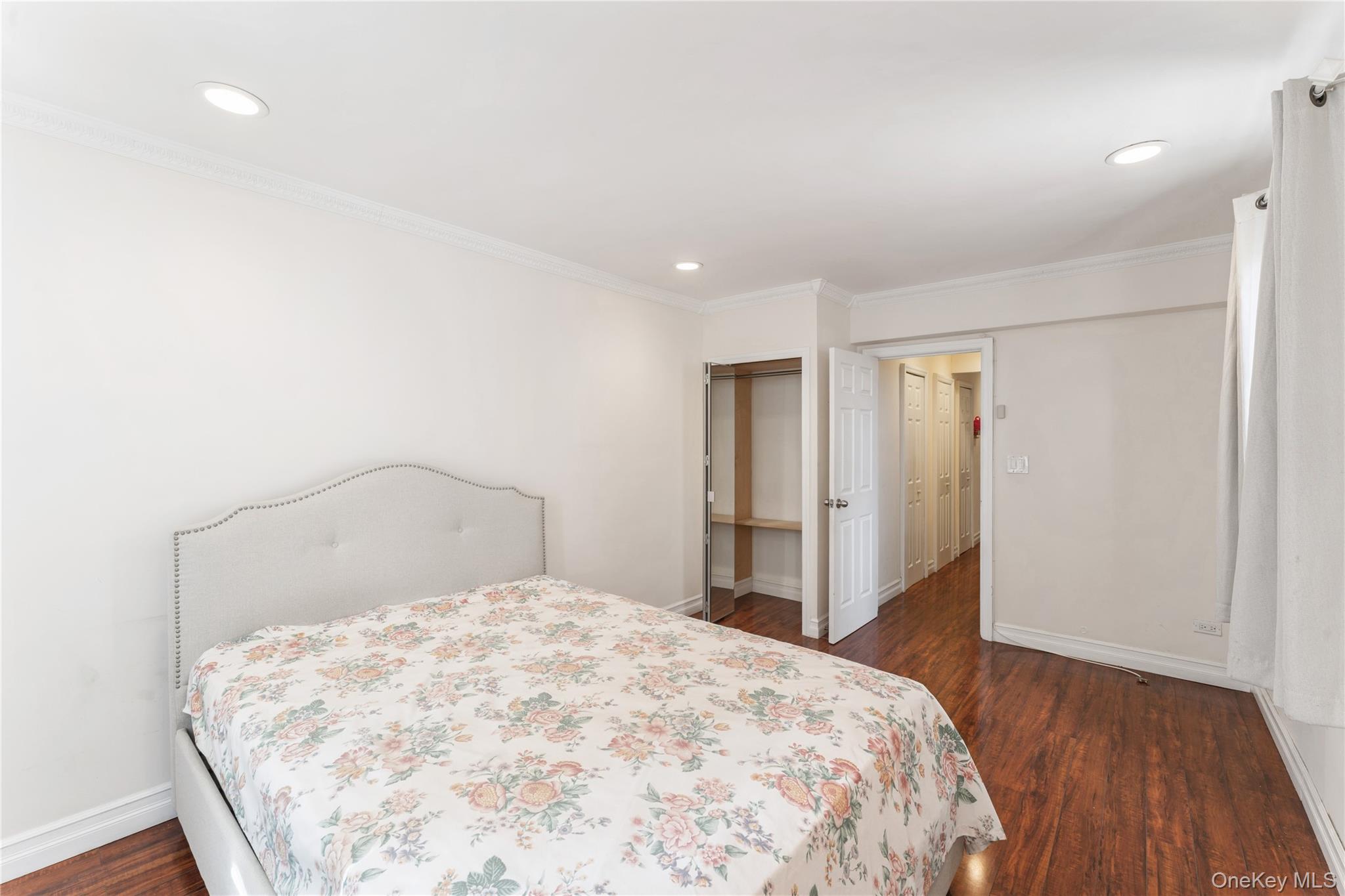 #9 photo, 150-11 72nd Road, Kew Garden Hills , NY 11367