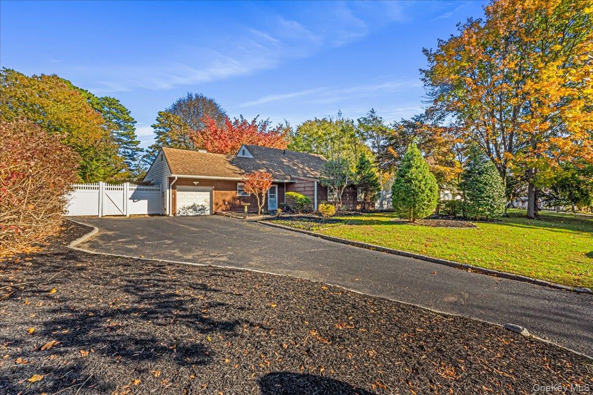 #2 photo, 5 Torrey Pine Lane, サフォーク郡 Medford , NY 11763