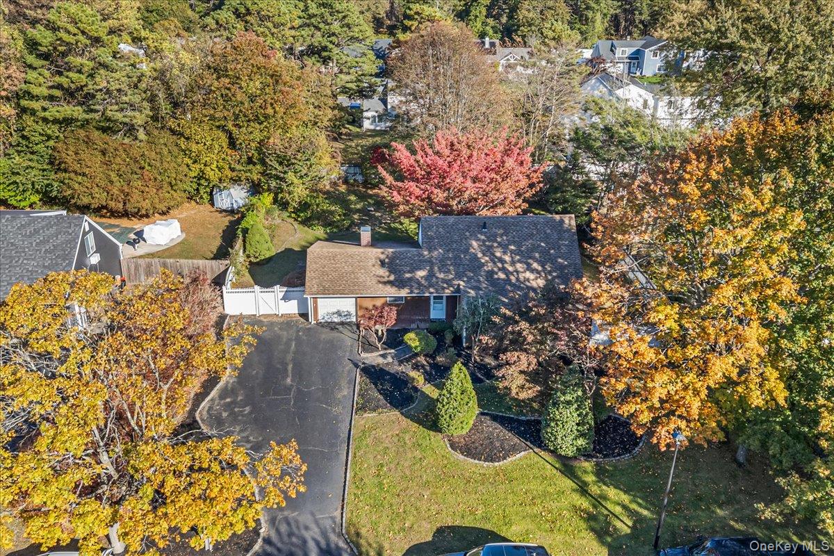 #4 photo, 5 Torrey Pine Lane, サフォーク郡 Medford , NY 11763