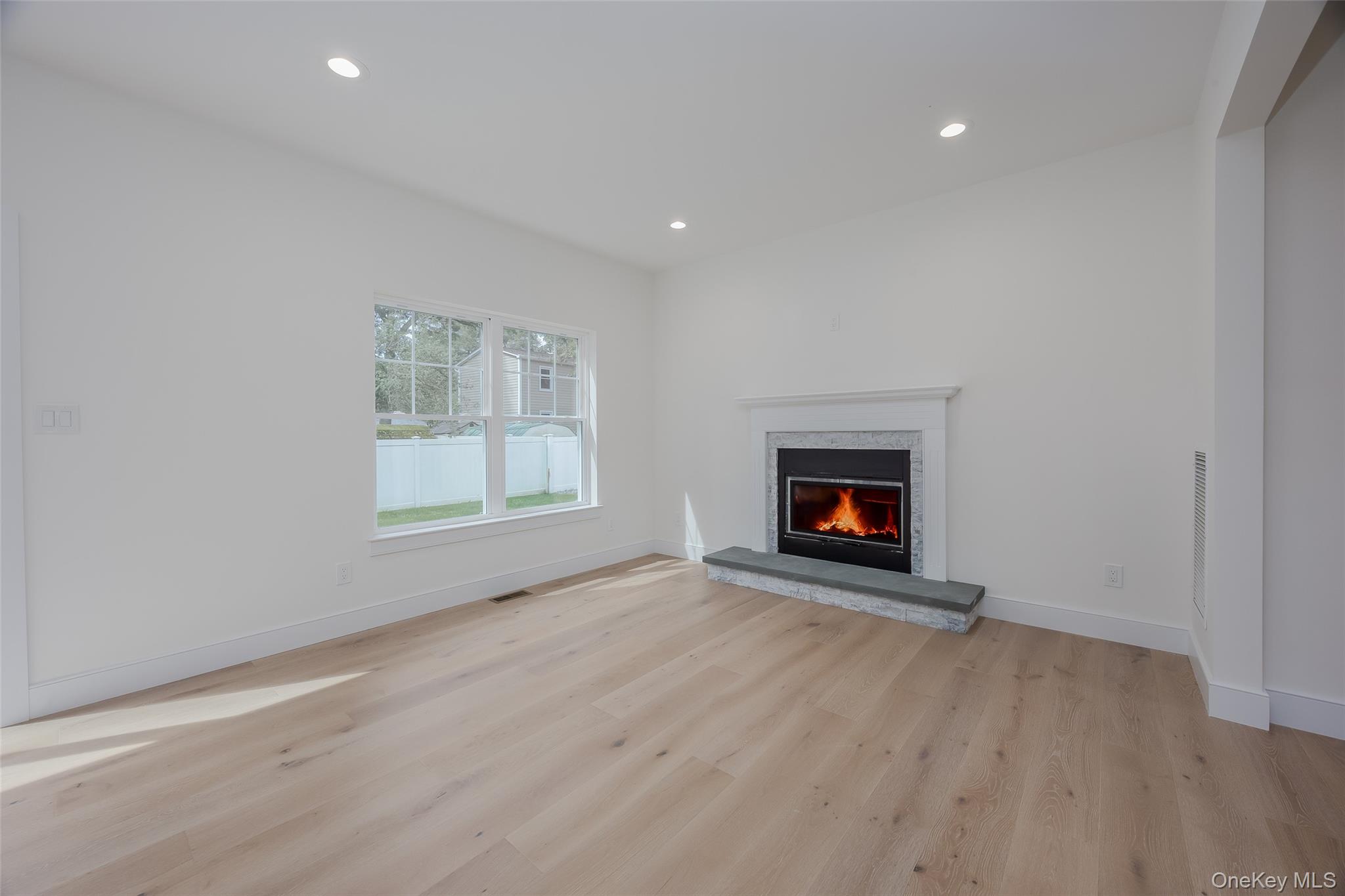 #20 photo, 40 Zenith Road, サフォーク郡 Rocky Point , NY 11778