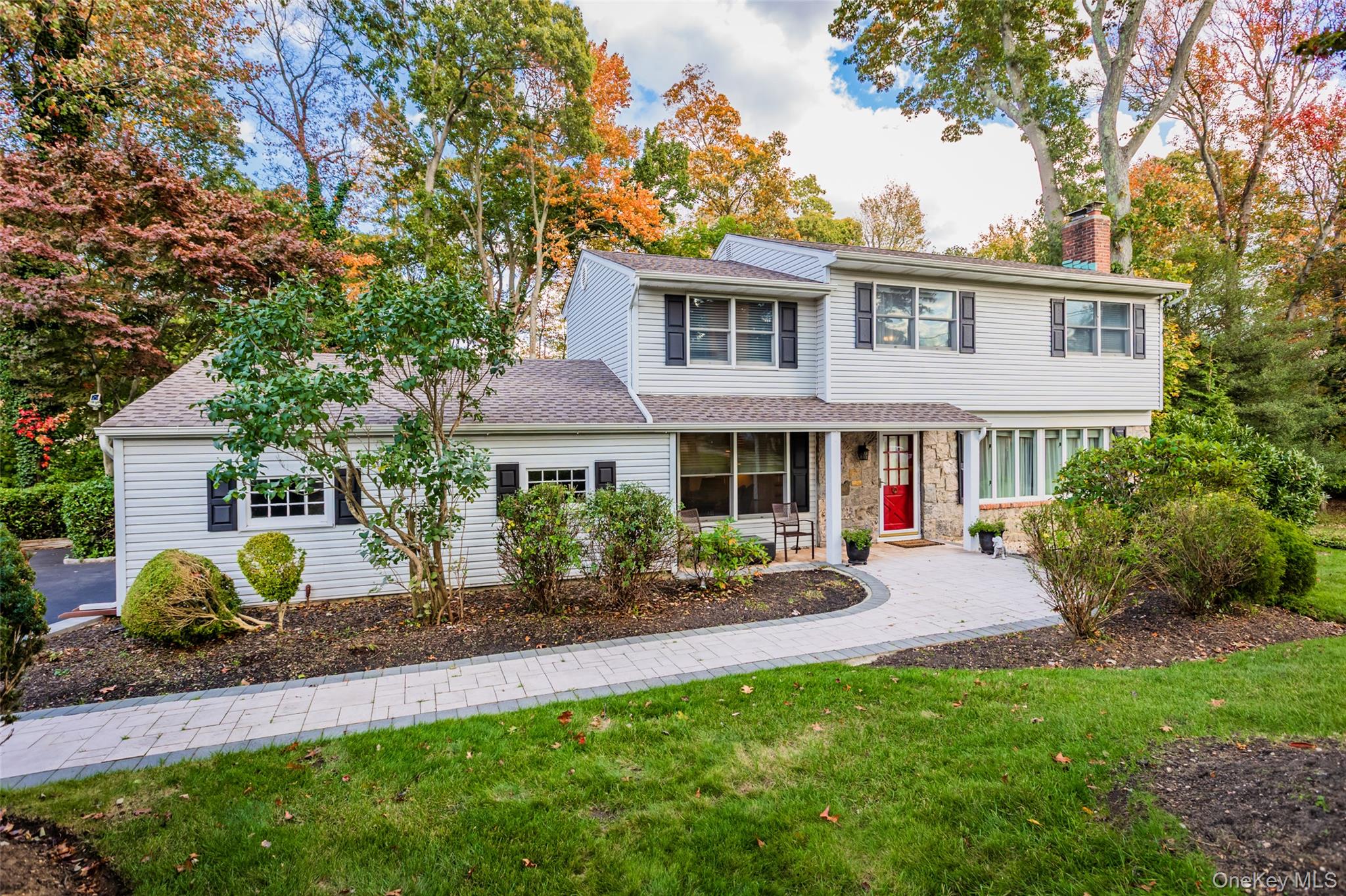 #1 photo, 7 Carriage Lane, サフォーク郡 Setauket , NY 11733