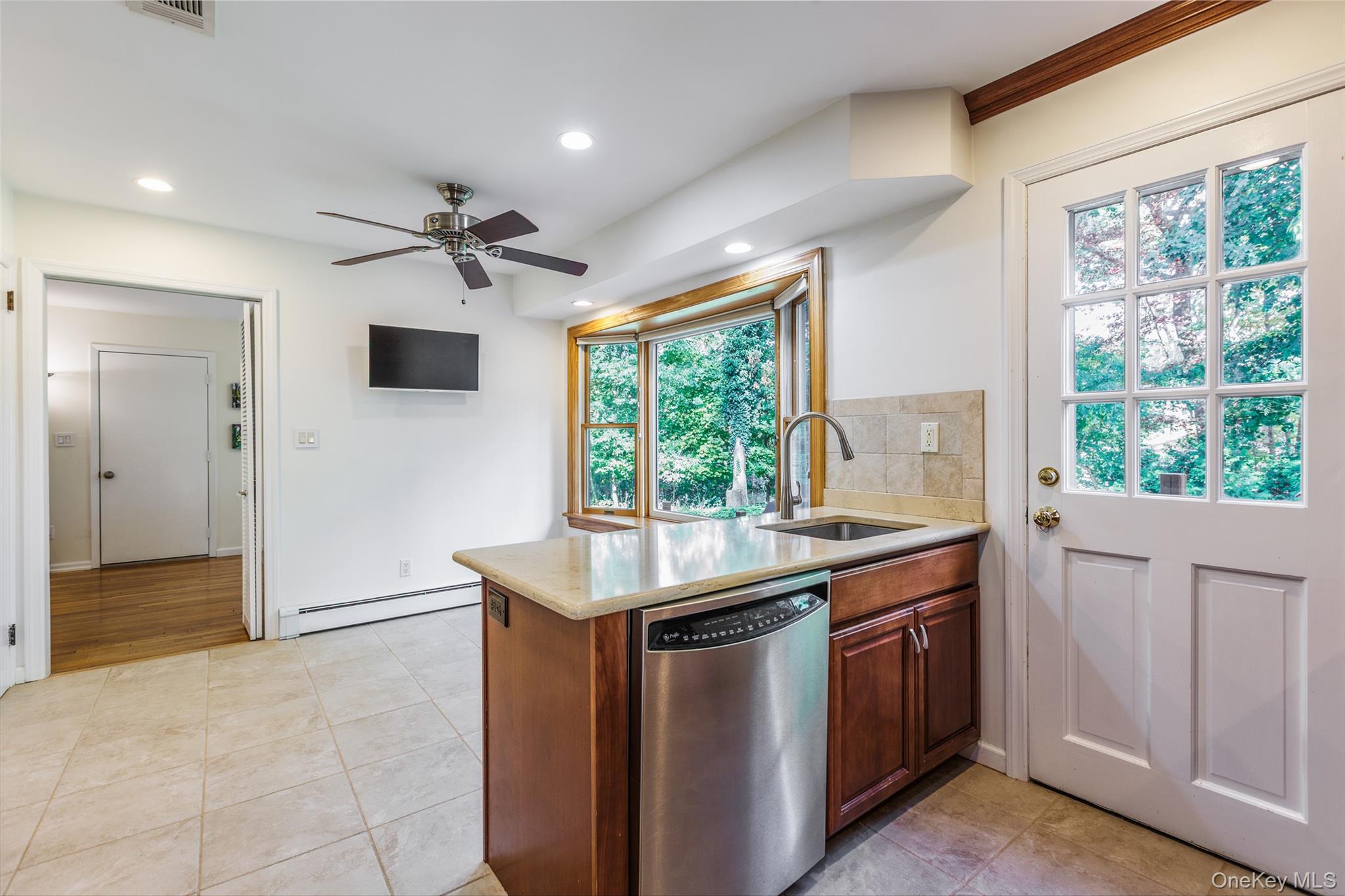 #18 photo, 7 Carriage Lane, サフォーク郡 Setauket , NY 11733