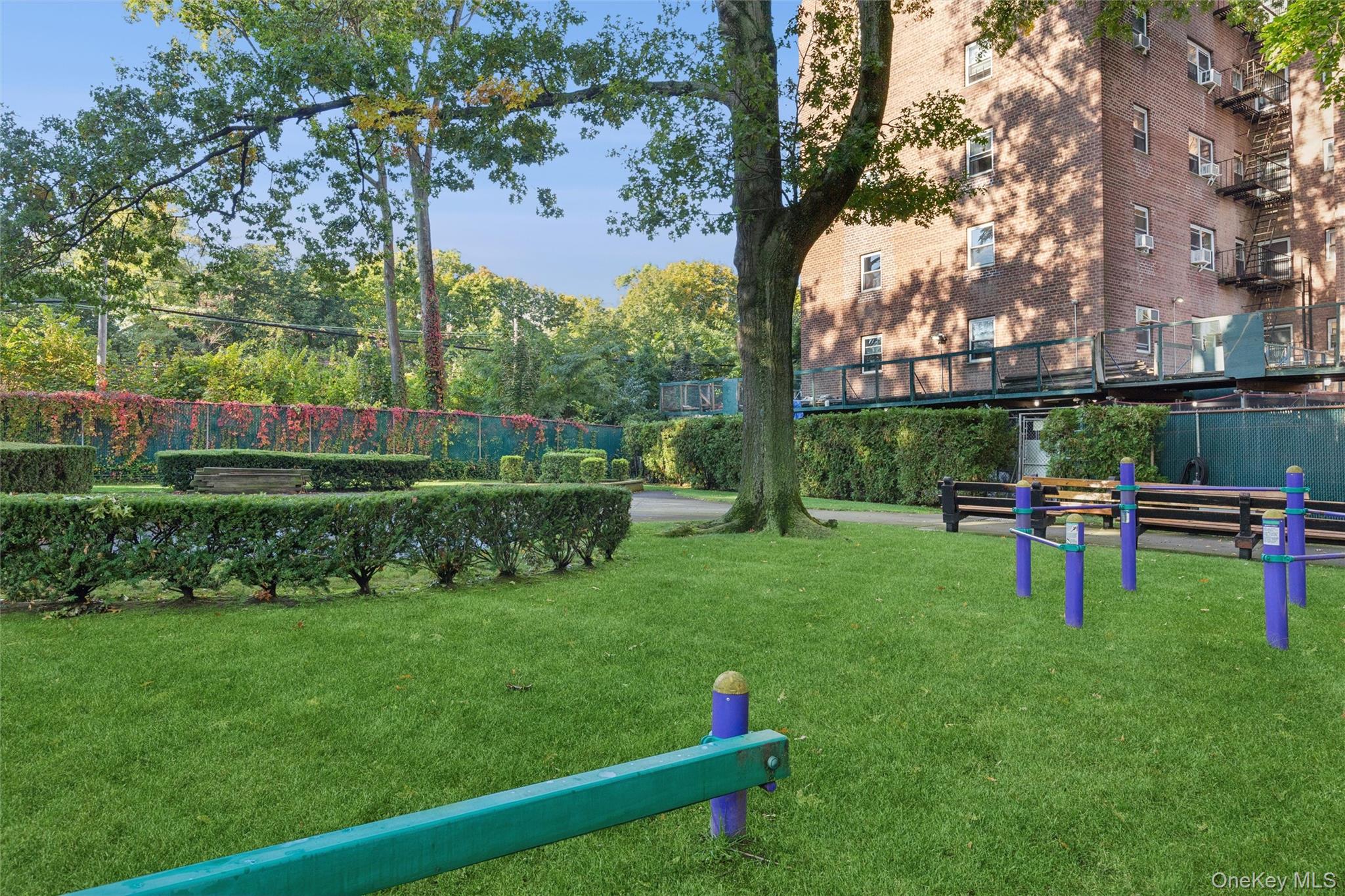 #10 photo, 75-02 Austin Street, クイーンズ区 Forest Hills , NY 11375