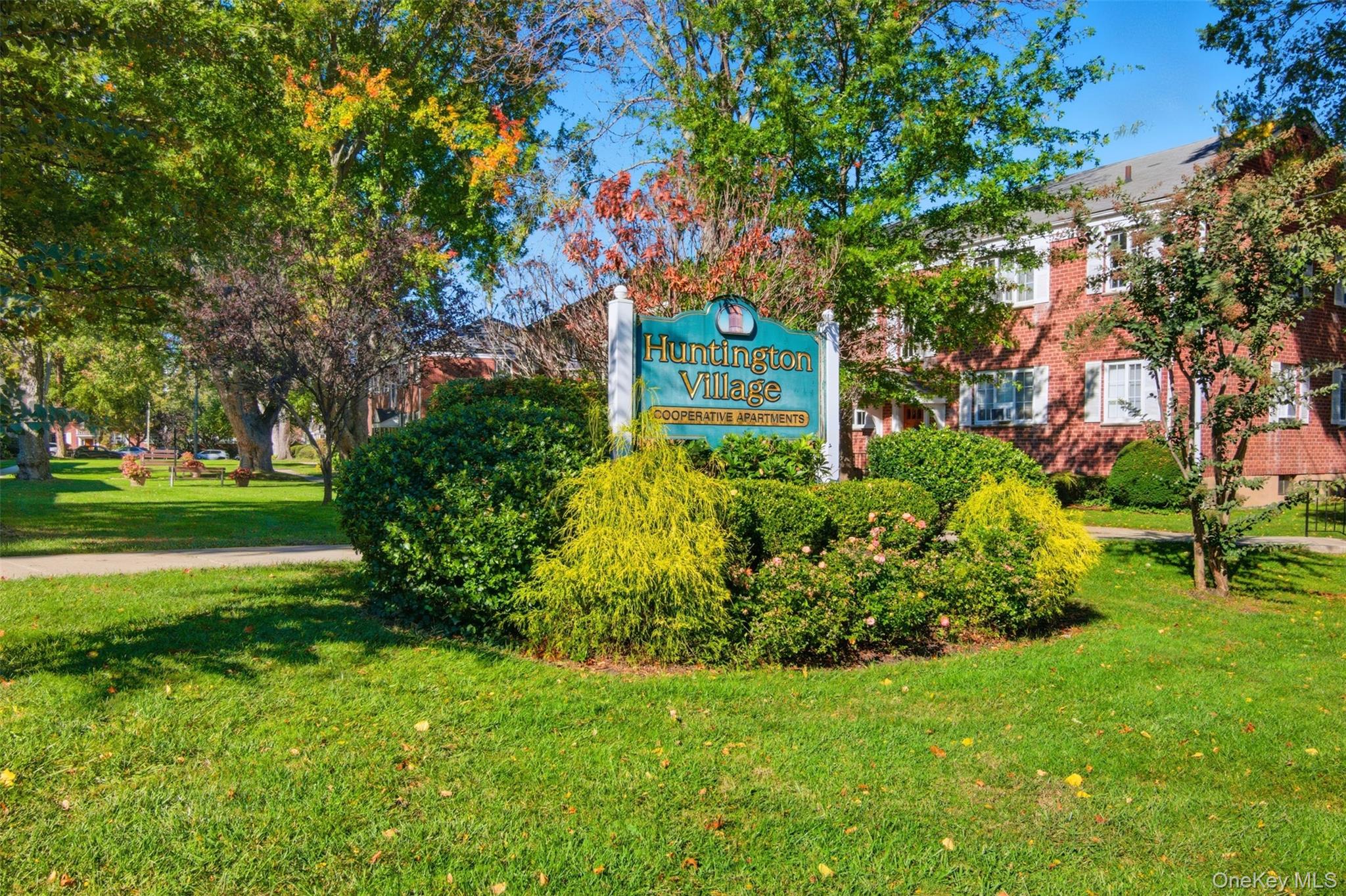 #1 photo, 405 W Main Street, Huntington , NY 11743