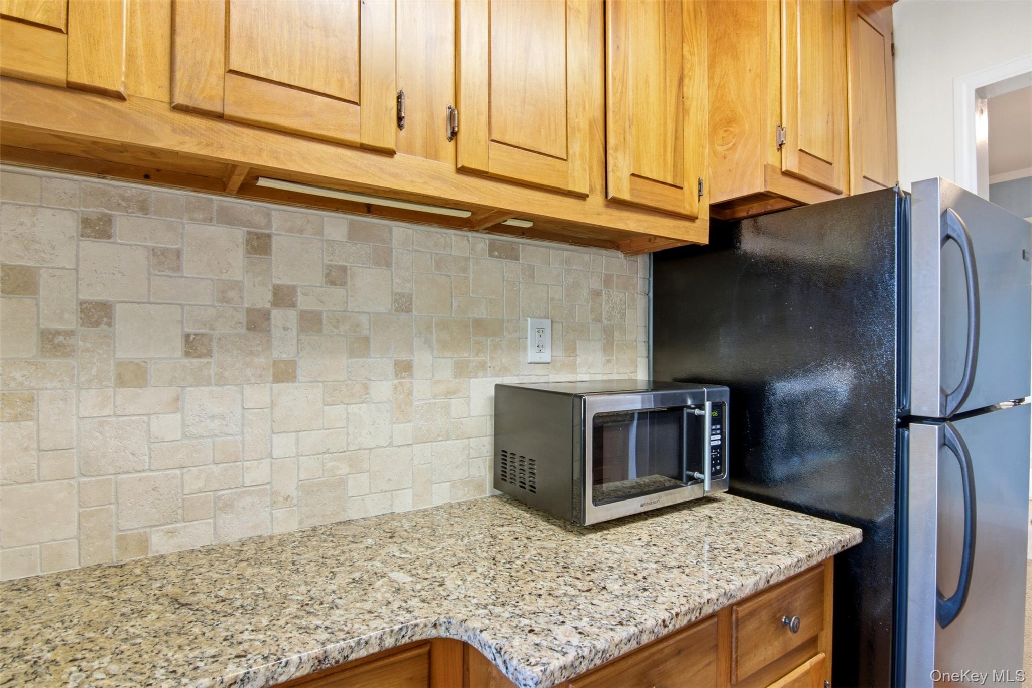 #12 photo, 405 W Main Street, Huntington , NY 11743