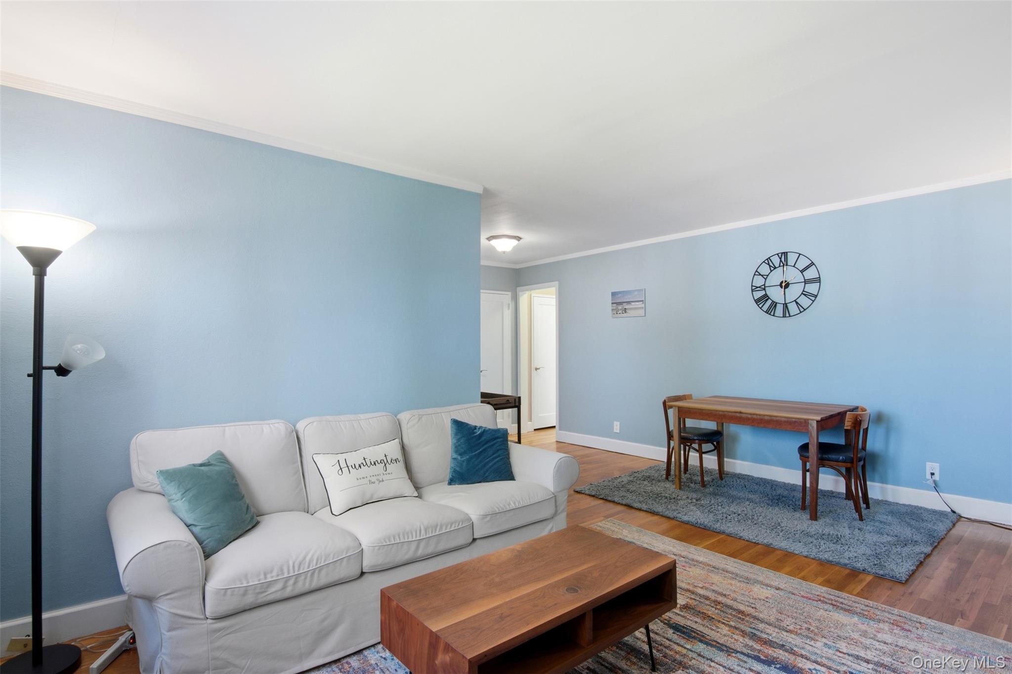 #9 photo, 405 W Main Street, Huntington , NY 11743