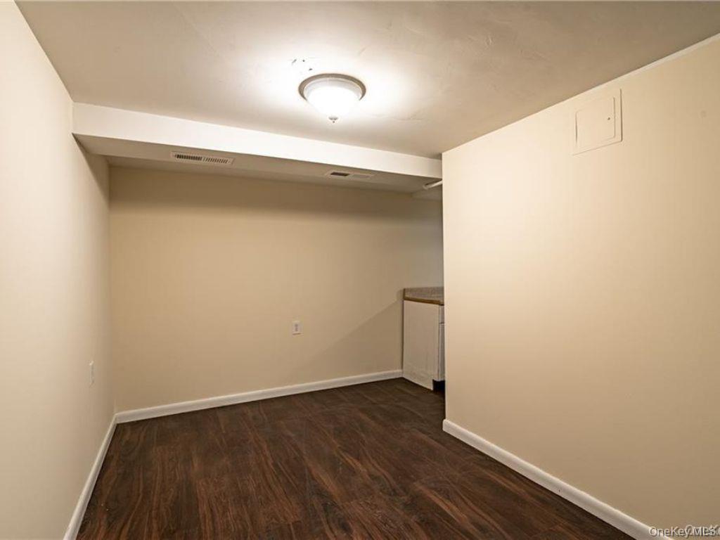 #13 photo, 25-15 83rd Street, クイーンズ区 East Elmhurst , NY 11370