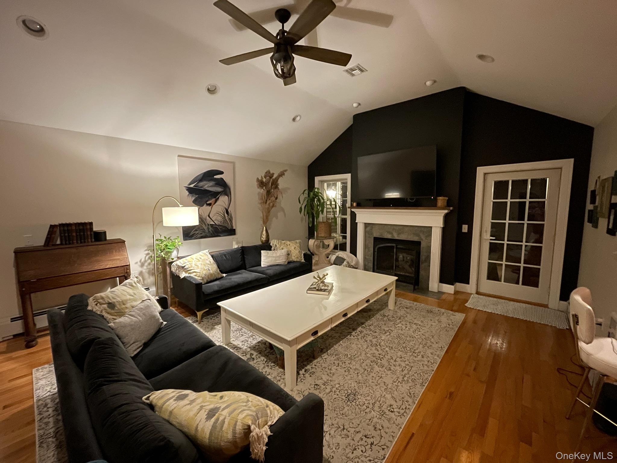 #12 photo, 348 Old Post Road, Marlboro , NY 12542