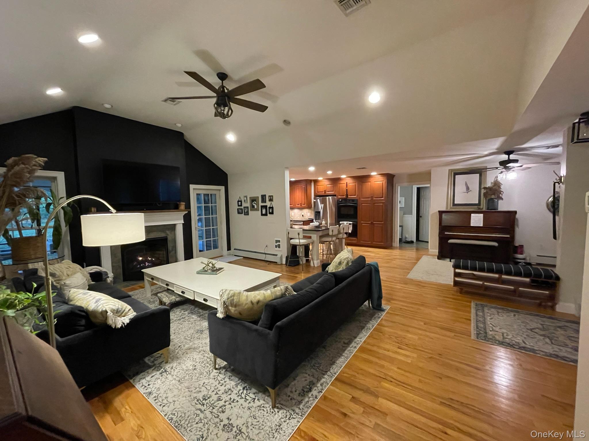 #13 photo, 348 Old Post Road, Marlboro , NY 12542