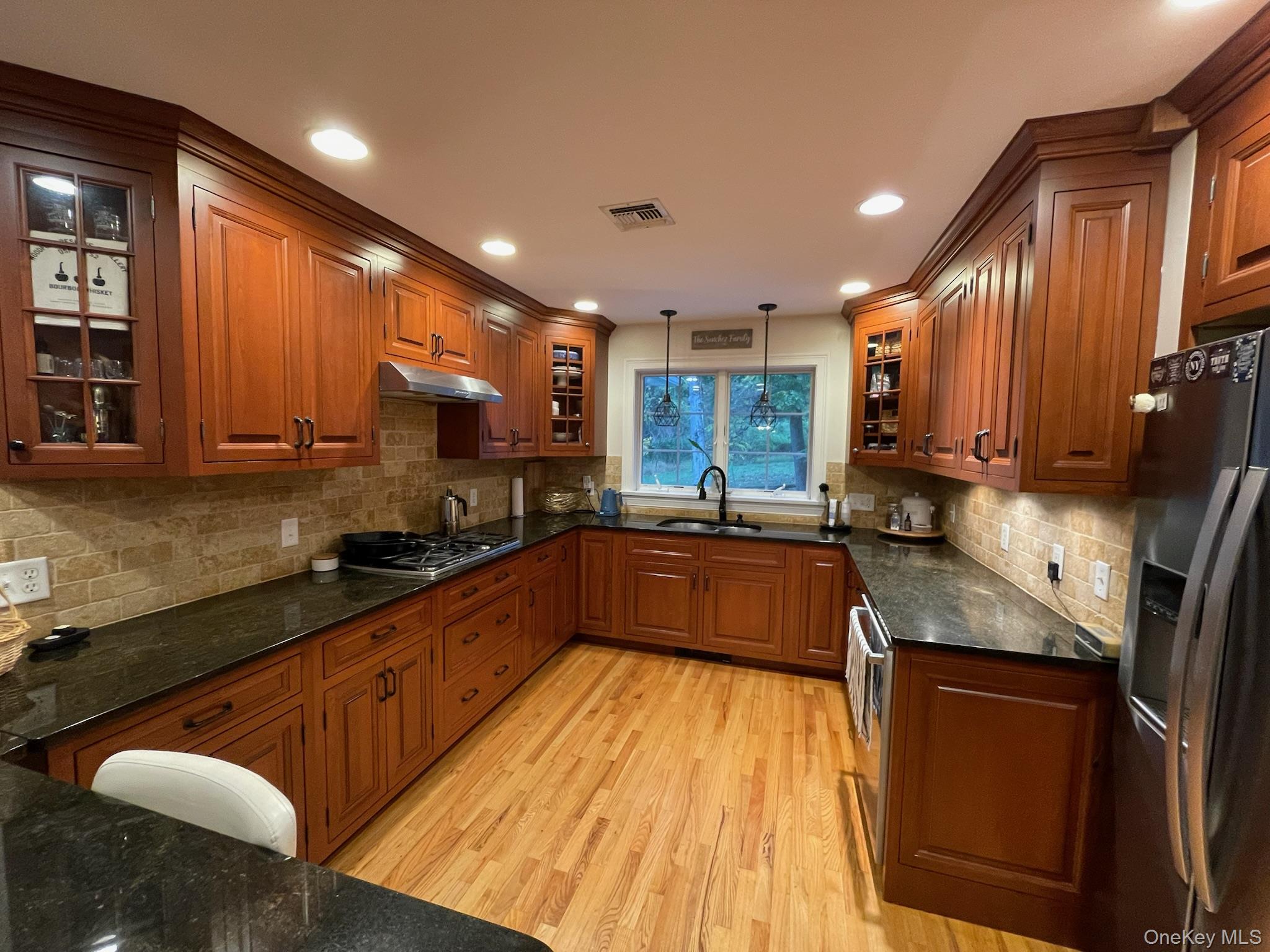 #14 photo, 348 Old Post Road, Marlboro , NY 12542