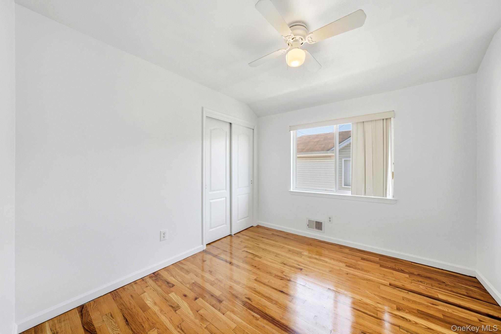 #16 photo, 31 Beresford, Staten Island , NY 10314