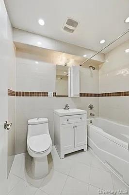 #10 photo, 6464 Wetherole Street, クイーンズ区 Flushing , NY 11374