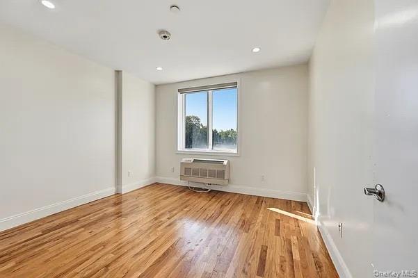 #9 photo, 6464 Wetherole Street, クイーンズ区 Flushing , NY 11374