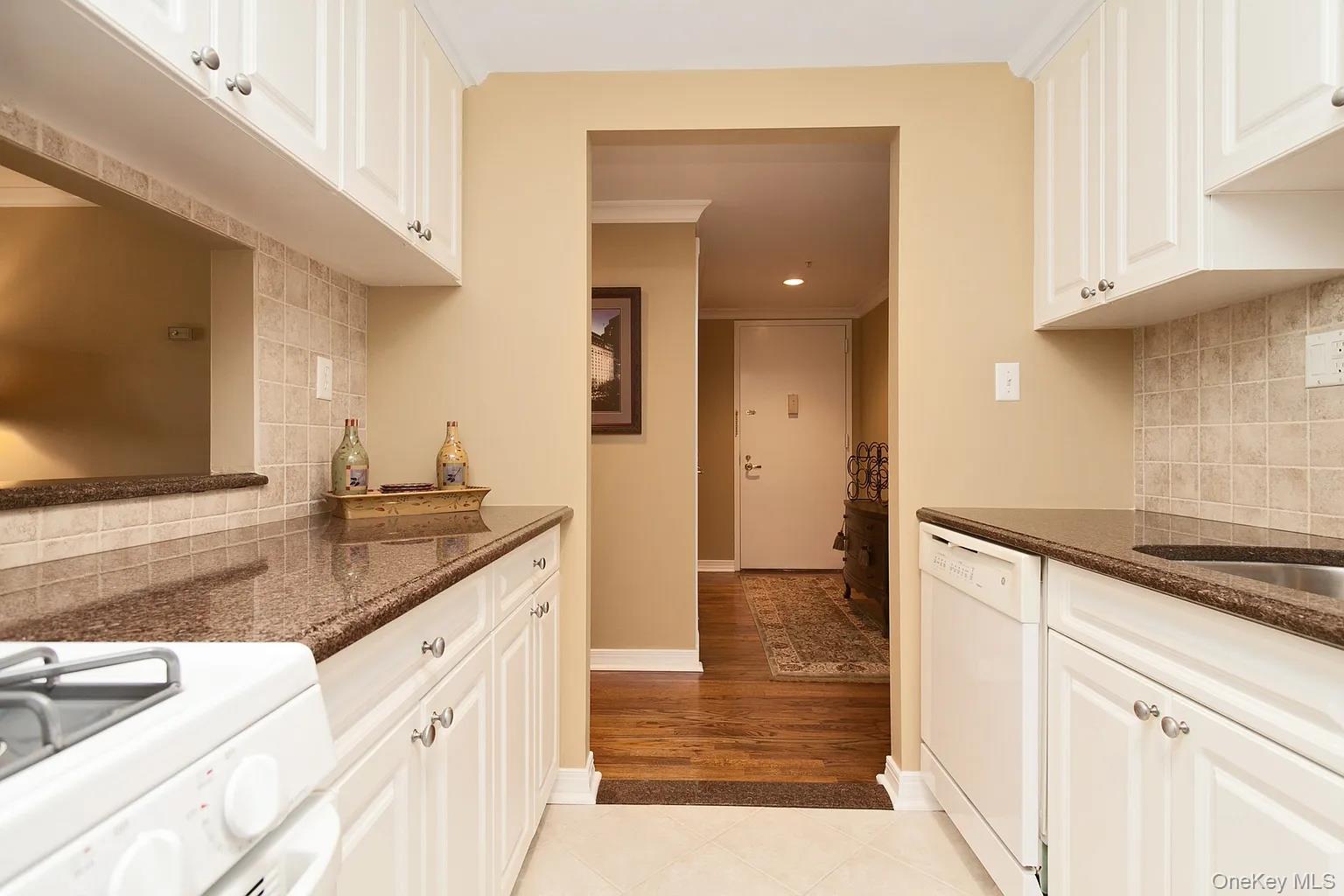 #11 photo, 6902 Narrows Avenue, Brooklyn , NY 11209