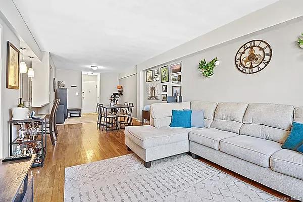 #3 photo, 800 Grand, ブロンクス区 Bronx , NY 10451