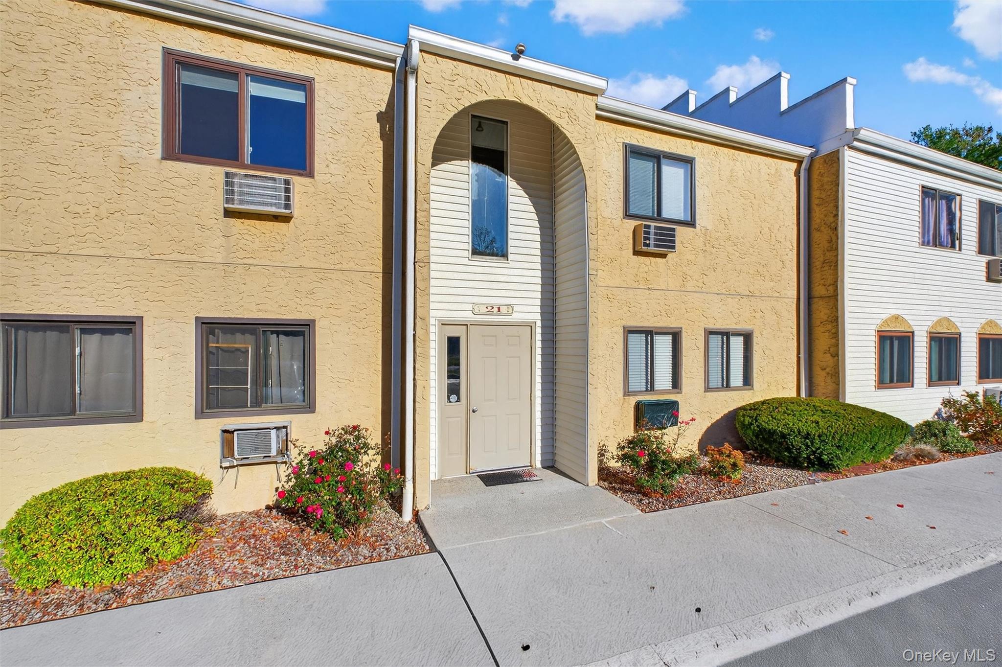 #1 photo, 21 Carnaby Street, Wappingers Falls , NY 12590