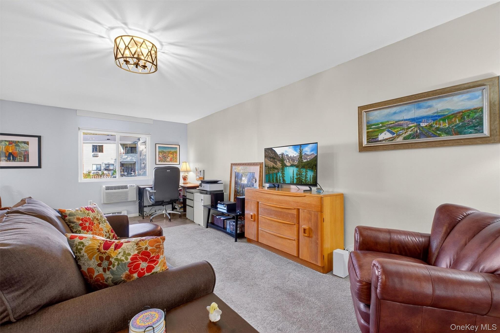 #6 photo, 21 Carnaby Street, Wappingers Falls , NY 12590