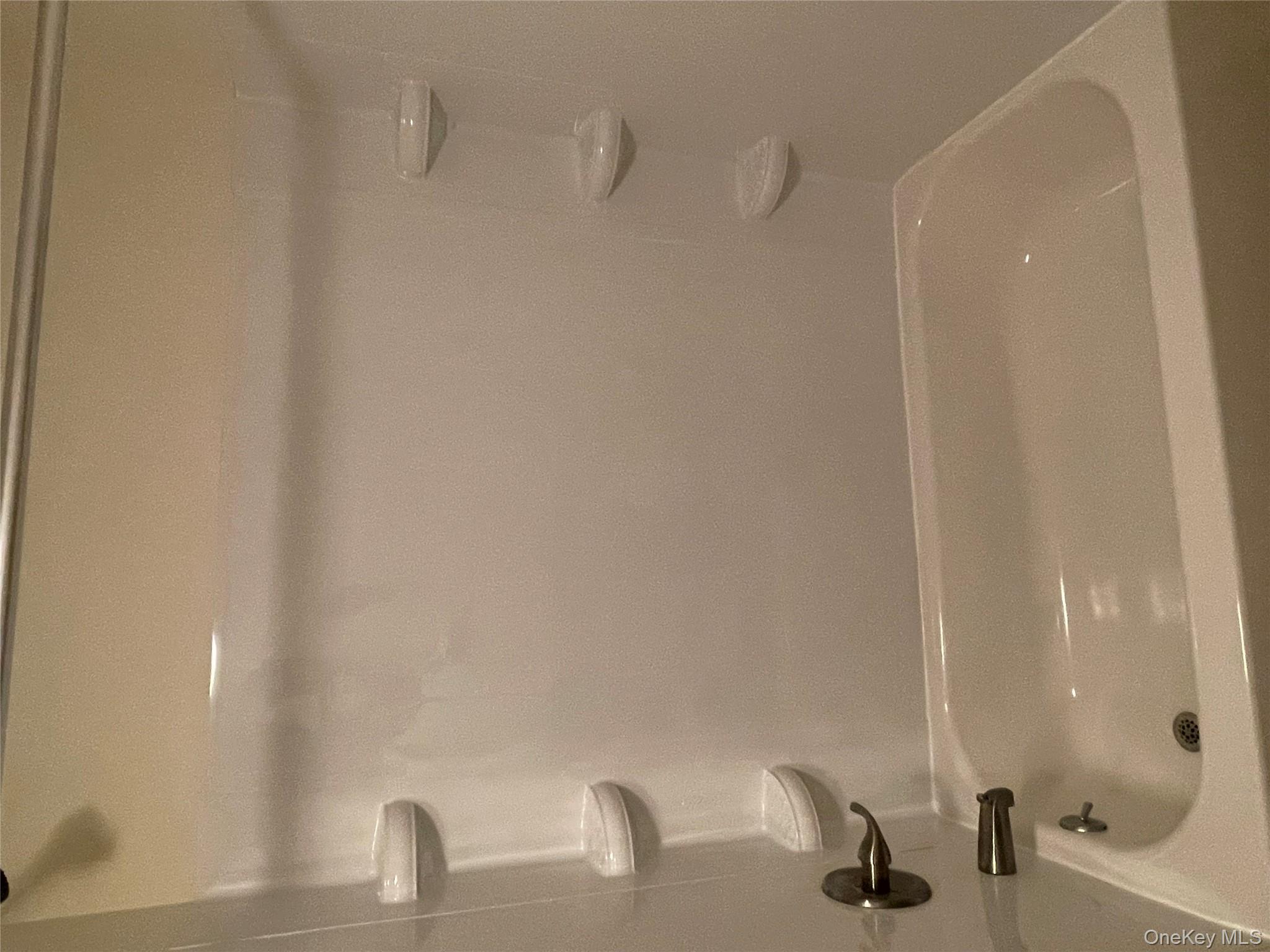 #15 photo, 1001 McIntosh Place, Newburgh , NY 12550