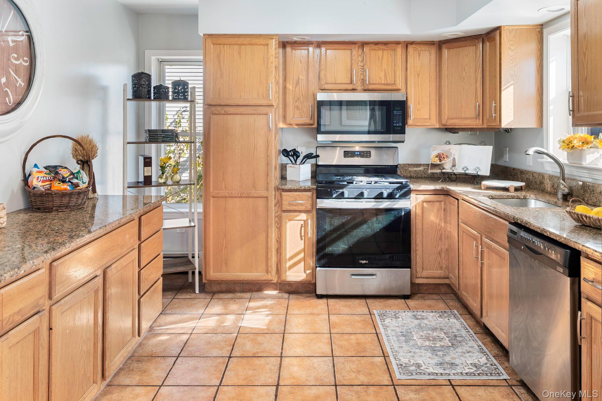 #11 photo, 5 Sabrina Lane, Ossining , NY 10562