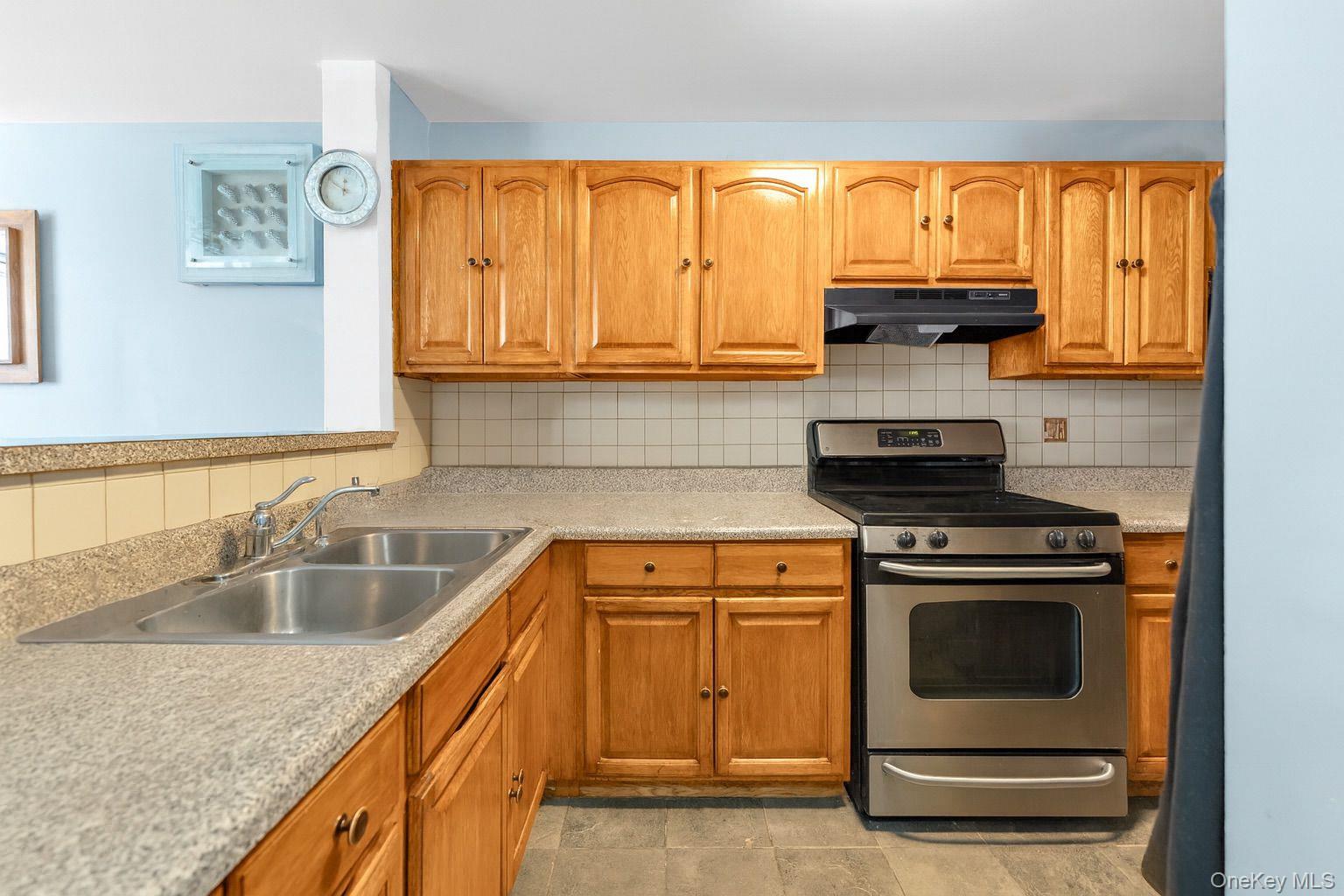 #2 photo, 439 E 147th Street, Bronx , NY 10455