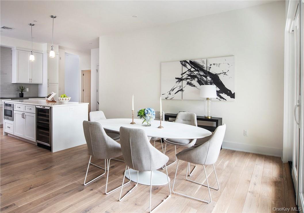 #7 photo, 8 Boulevard West, Pelham , NY 10803