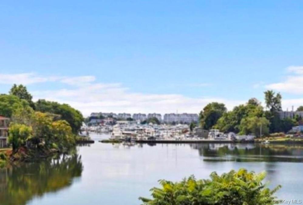 #18 photo, 210 Pelham Road, New Rochelle , NY 10805