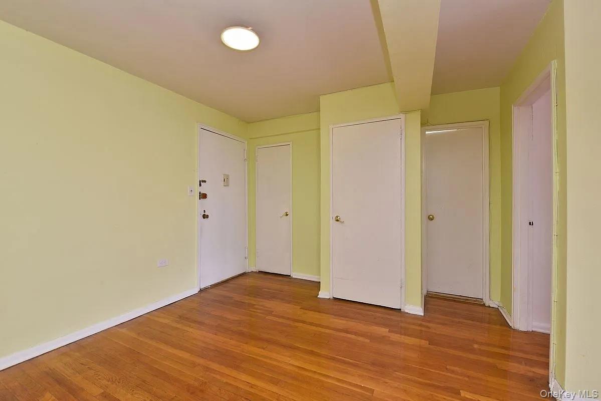 #1 photo, 34-20 Parsons Boulevard, クイーンズ区 Queens Village North , NY 11354