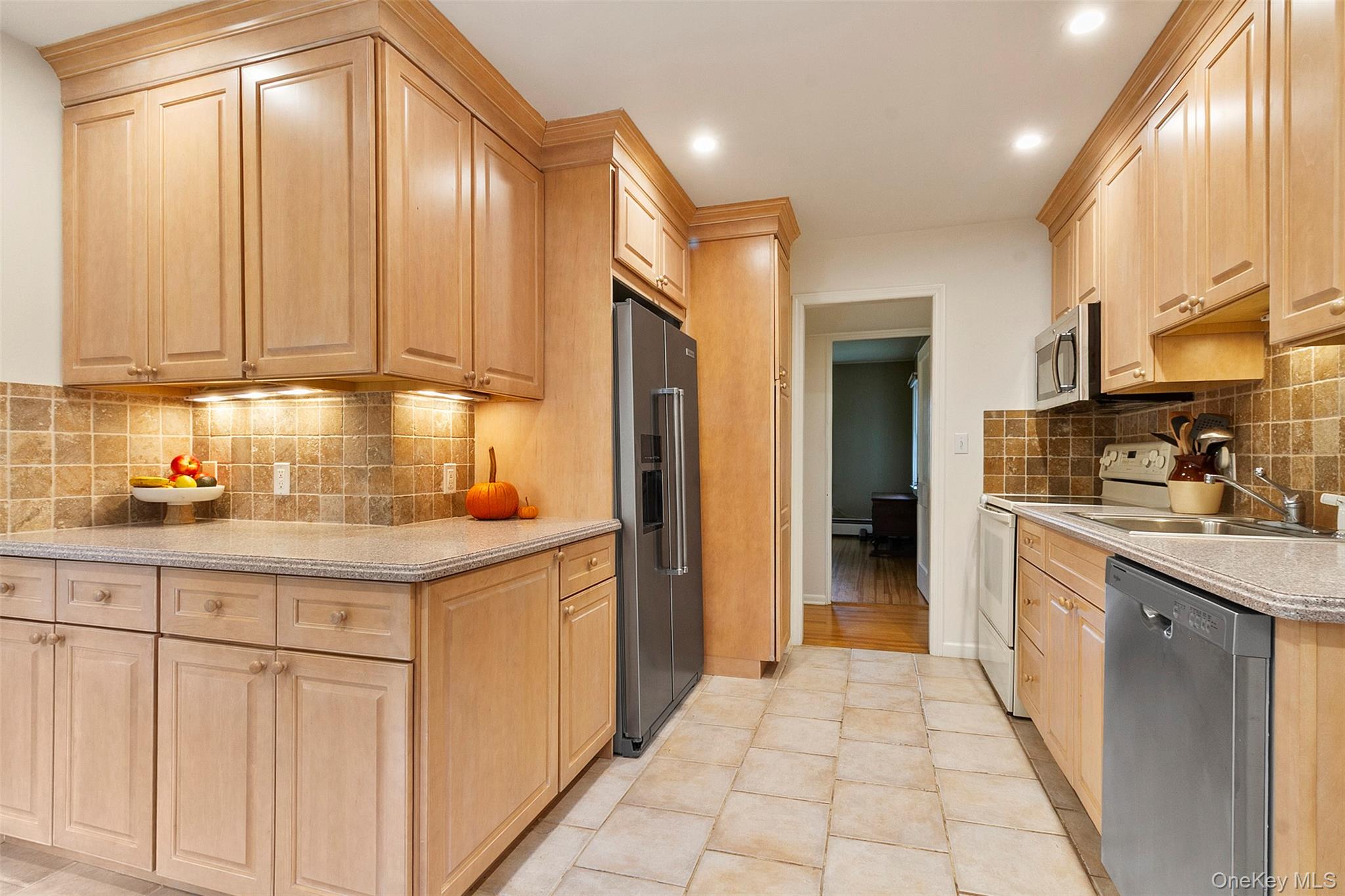 #19 photo, 20 Ridge Lane, Mahopac , NY 10541