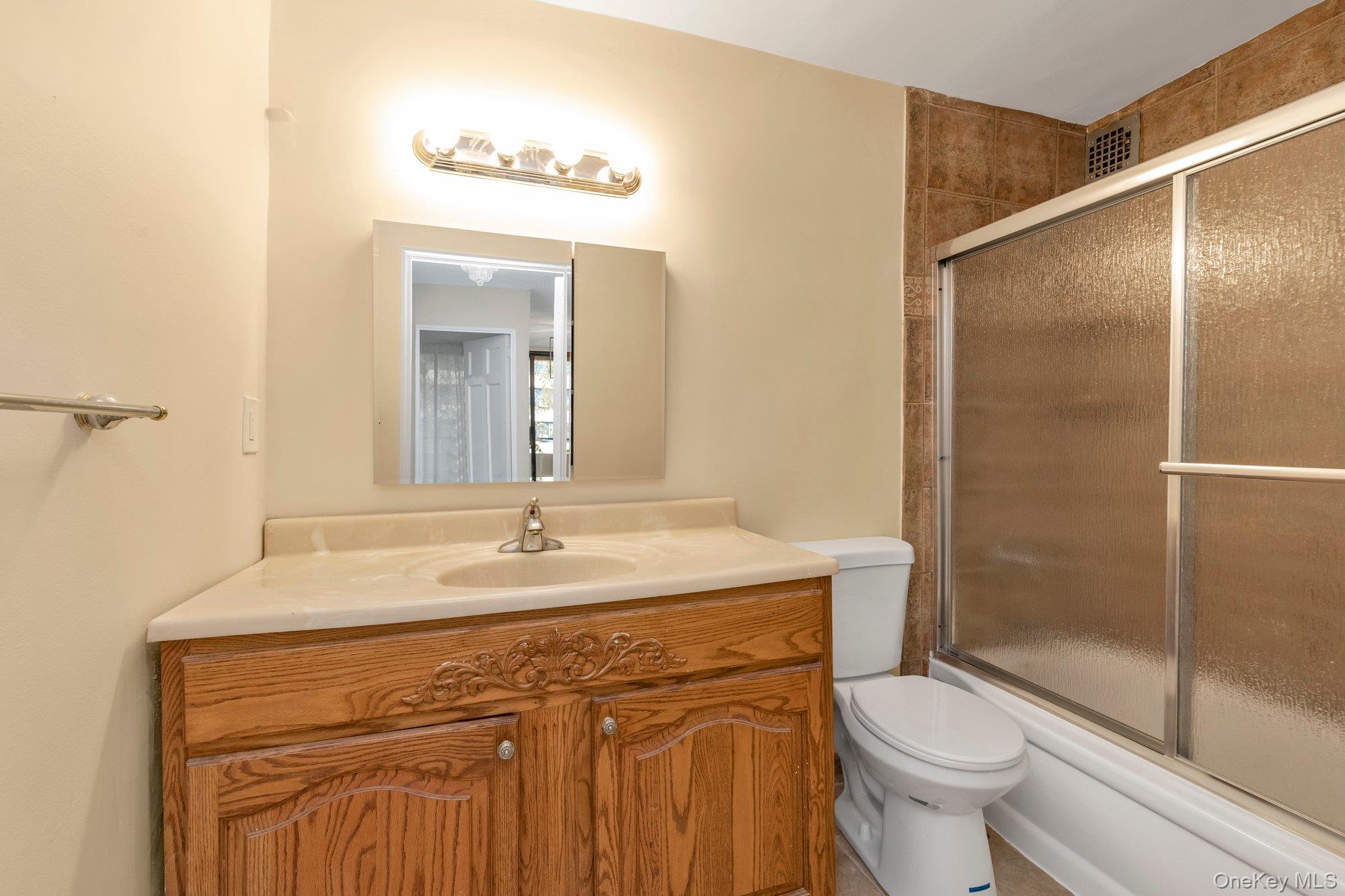 #9 photo, 7-25 166 St, クイーンズ区 Beechhurst , NY 11357