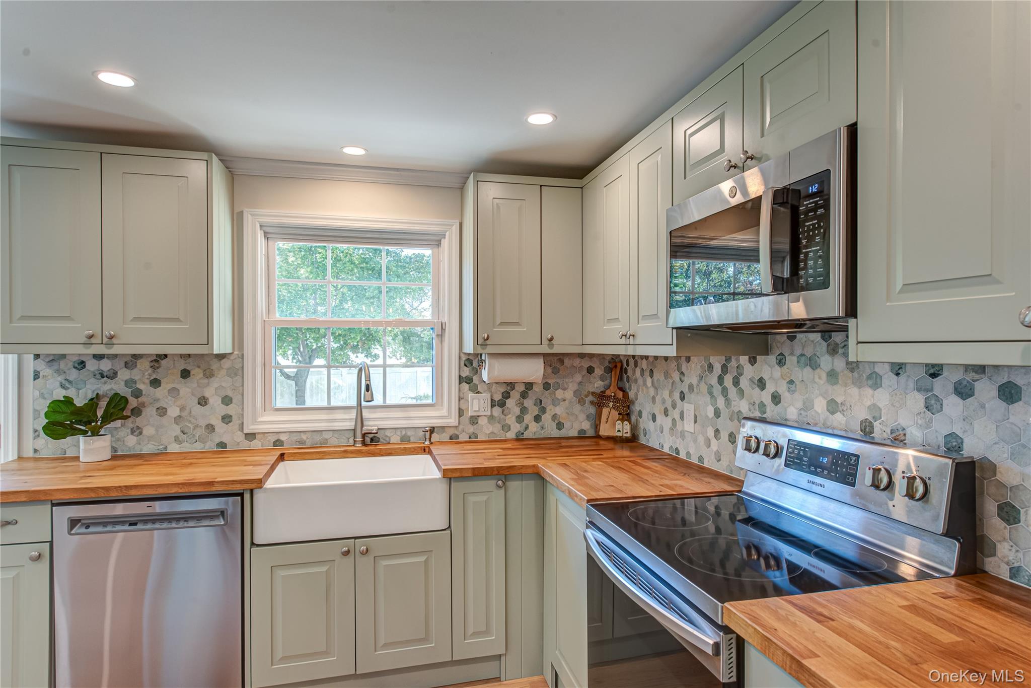 #5 photo, 2 Elm Road, Rocky Point , NY 11778