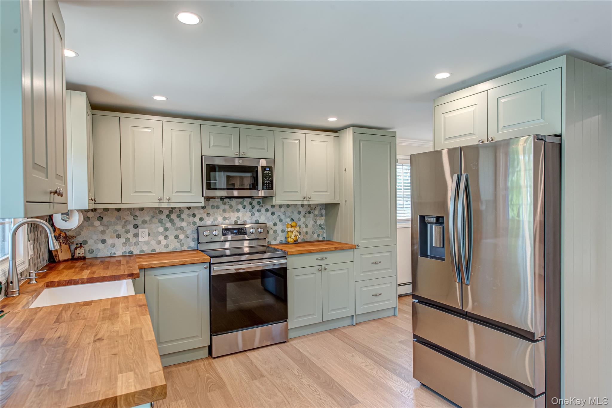 #6 photo, 2 Elm Road, Rocky Point , NY 11778