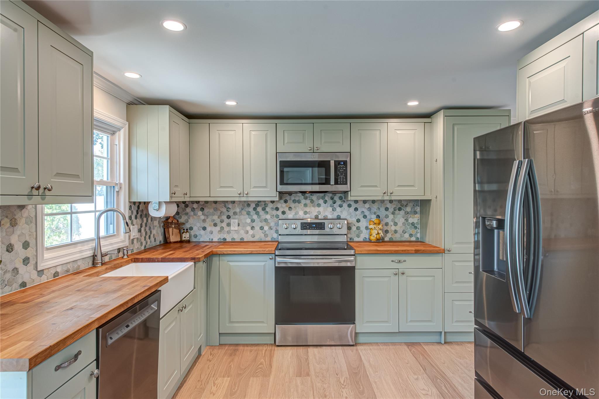 #9 photo, 2 Elm Road, Rocky Point , NY 11778