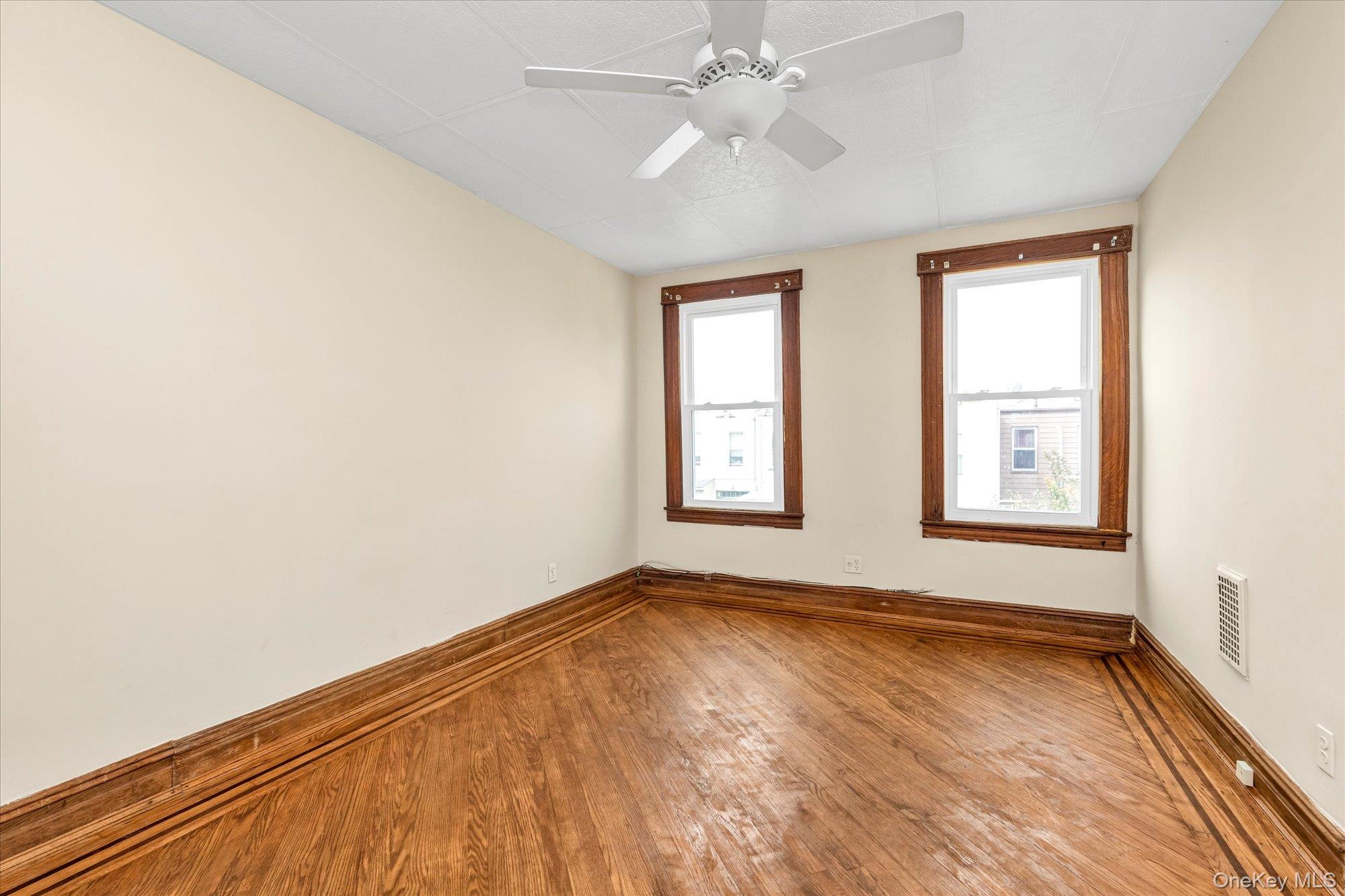 #3 photo, 91-28 89th Street, Woodhaven , NY 11421