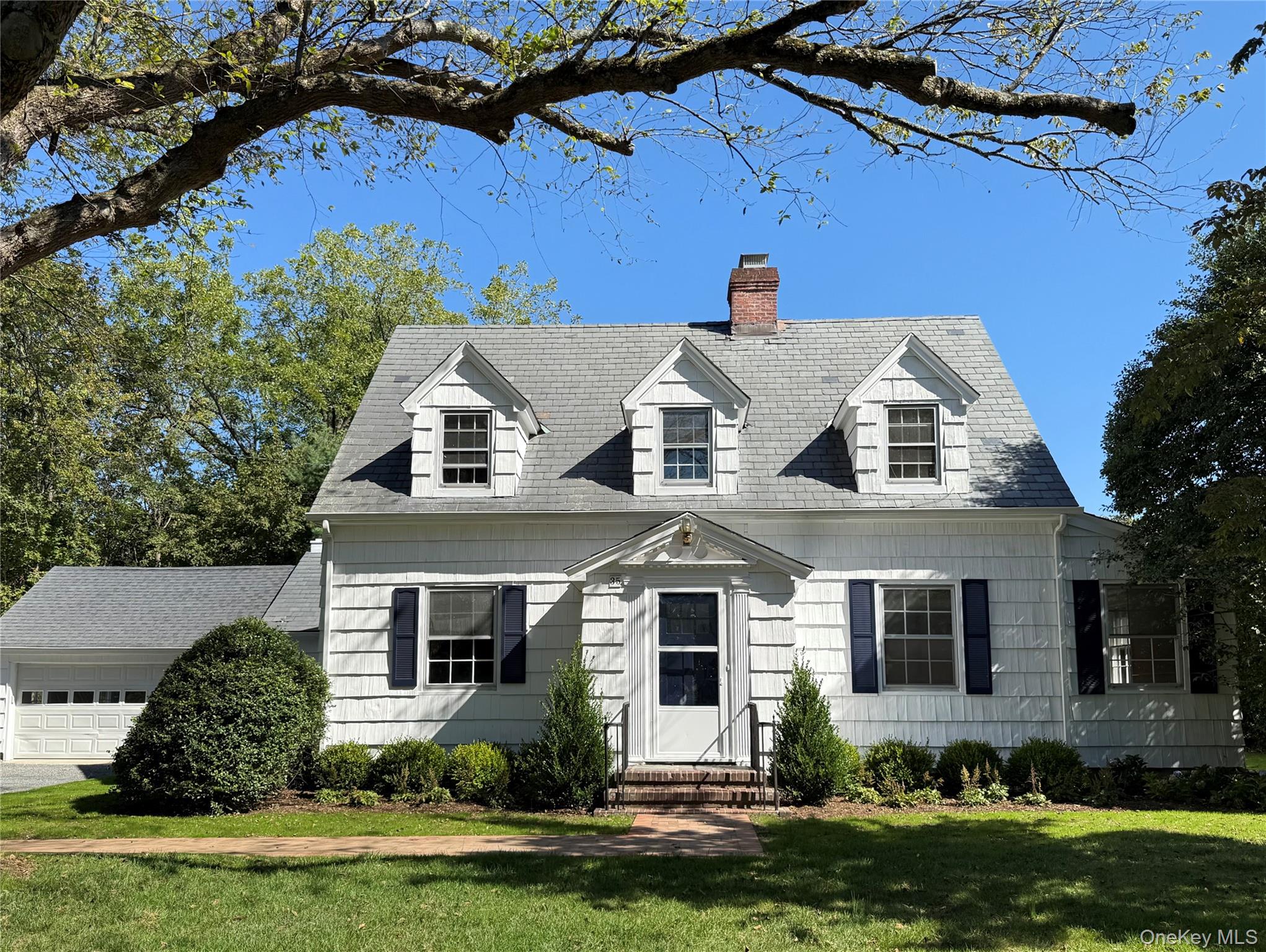 #1 photo, 35 La Rue Drive, サフォーク郡 Huntington , NY 11743