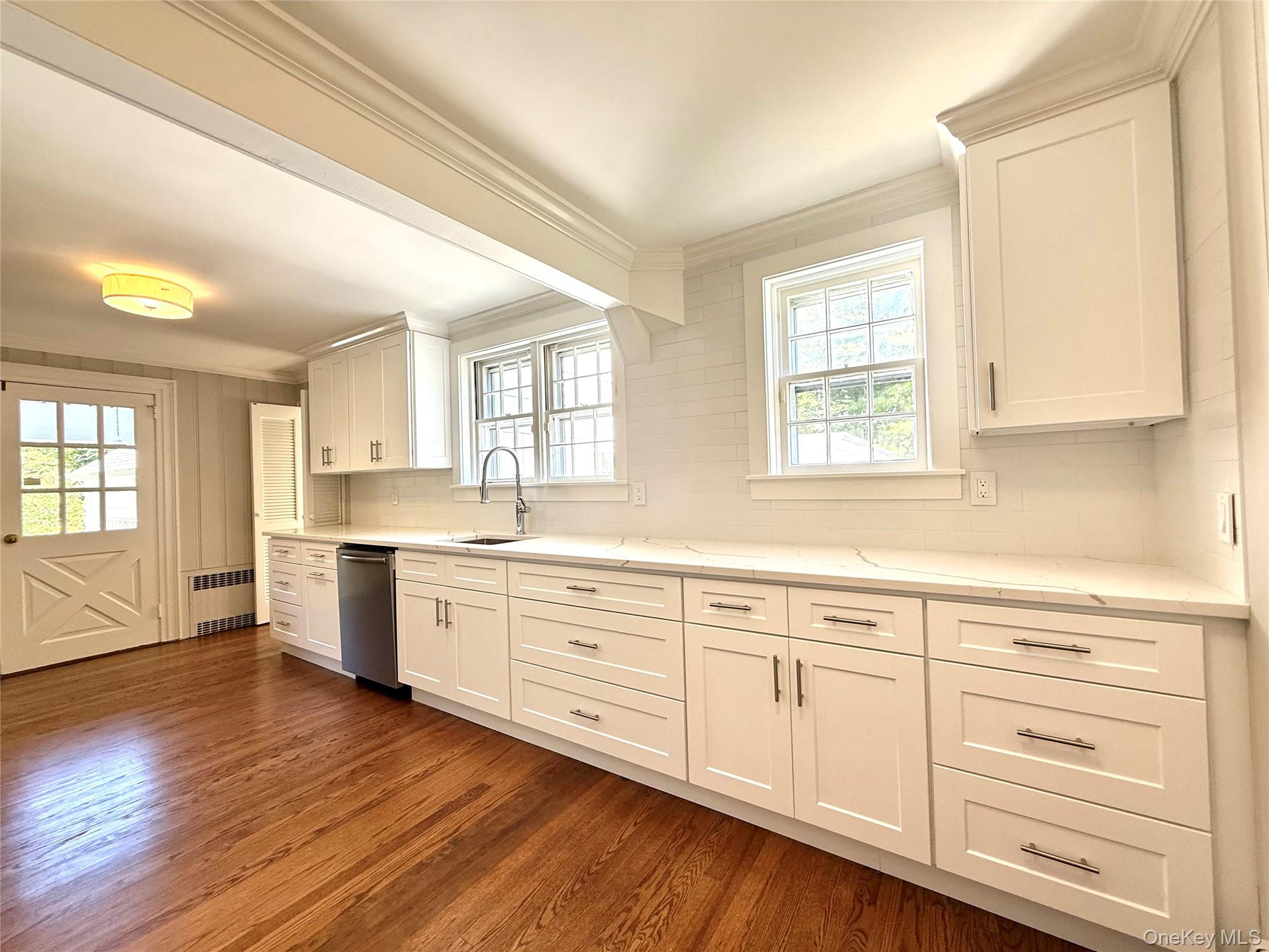 #5 photo, 35 La Rue Drive, サフォーク郡 Huntington , NY 11743