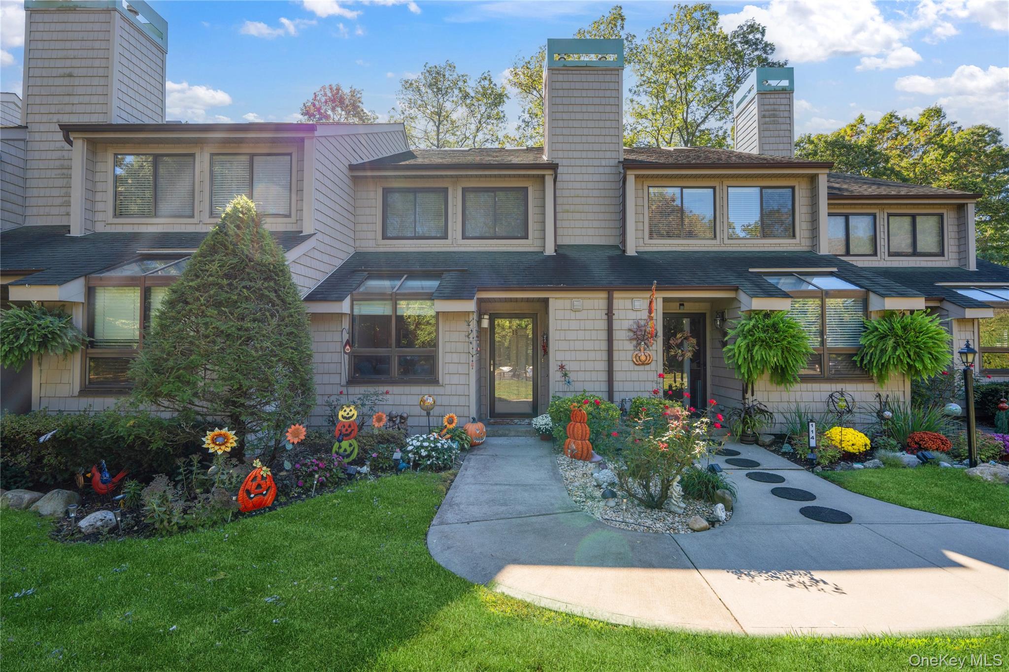 #1 photo, 115 Beecher Avenue Extension, サフォーク郡 East Islip , NY 11730