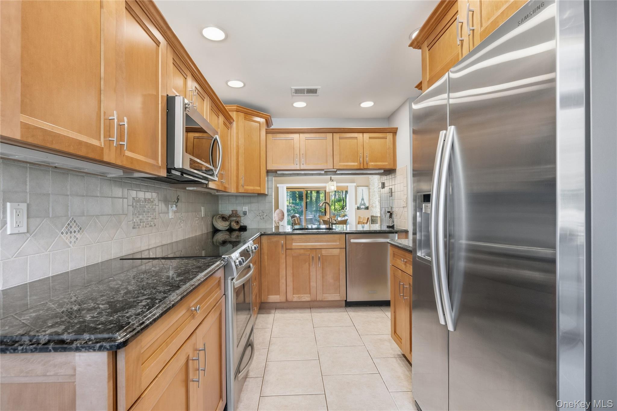 #7 photo, 115 Beecher Avenue Extension, サフォーク郡 East Islip , NY 11730