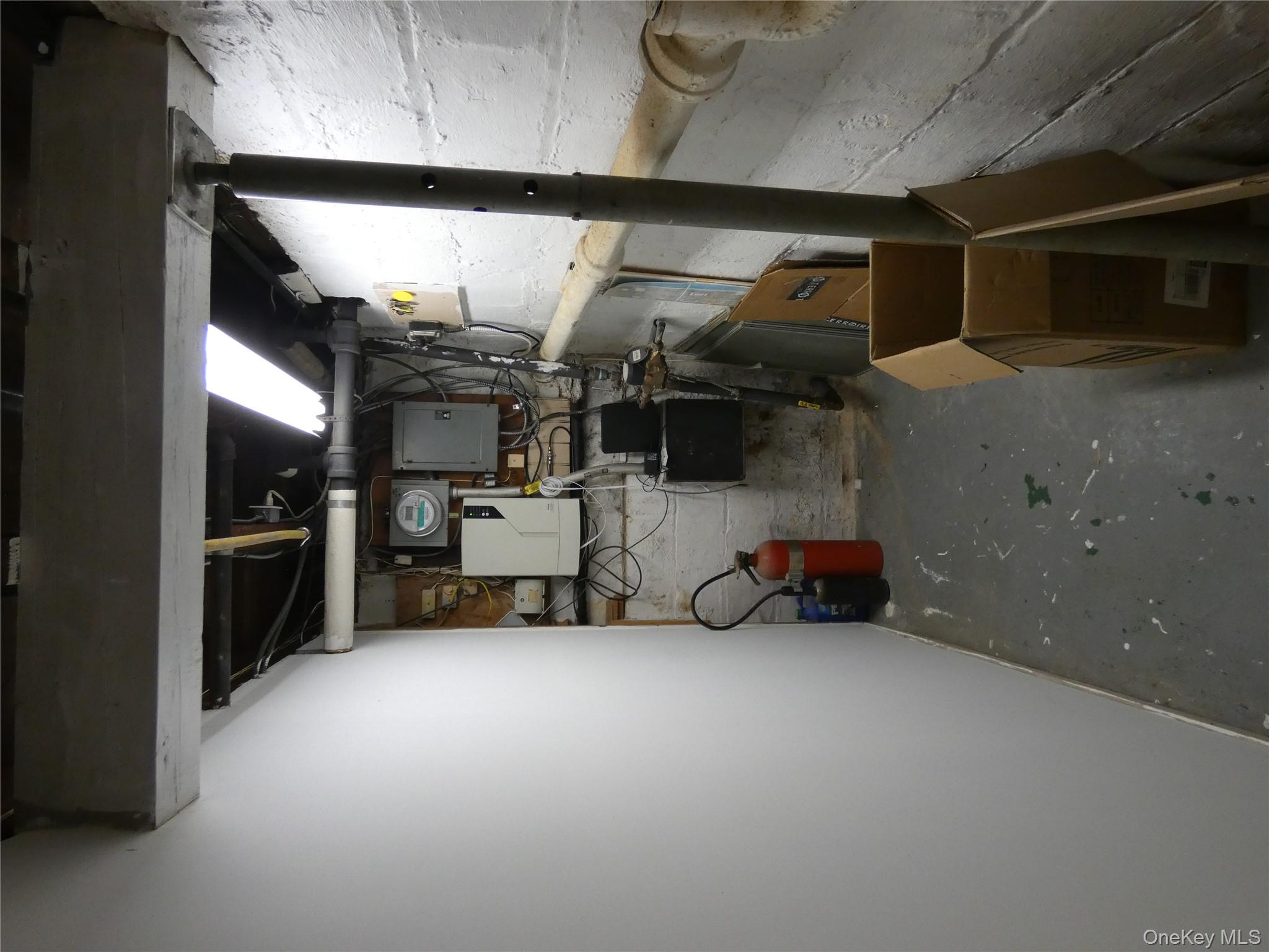 #15 photo, 7110 Kessel Street, クイーンズ区 Forest Hills , NY 11375