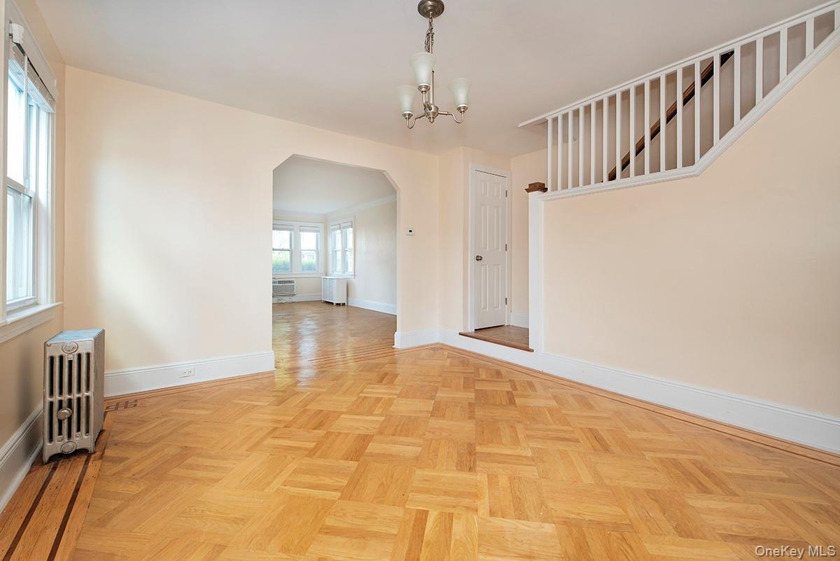 #4 photo, 7110 Kessel Street, クイーンズ区 Forest Hills , NY 11375