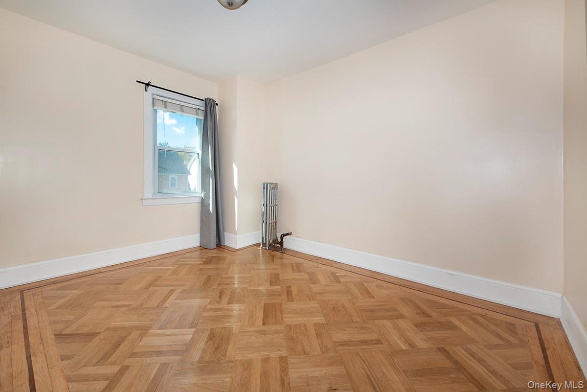 #9 photo, 7110 Kessel Street, クイーンズ区 Forest Hills , NY 11375