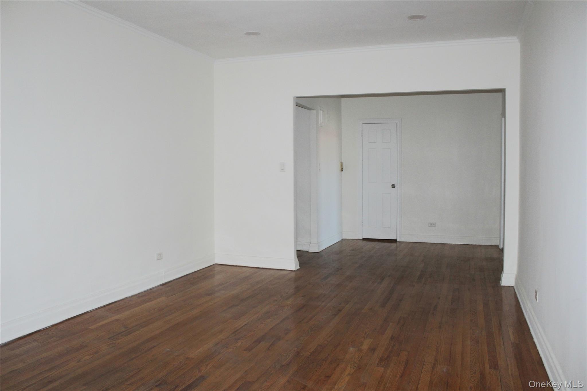 #3 photo, 1 Ash place, ナッソー郡 Great Neck Plaza , NY 11021