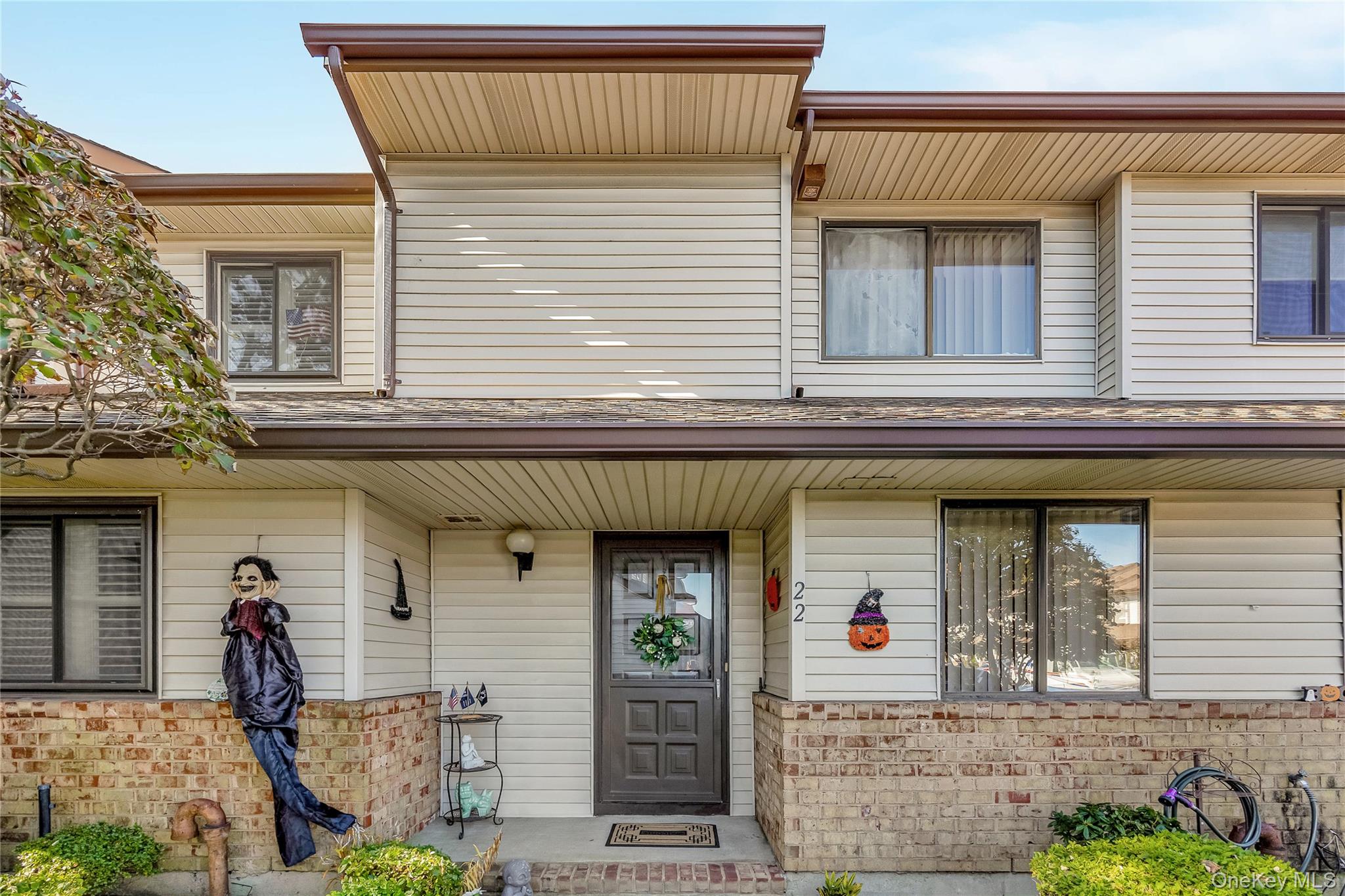 #1 photo, 22 Balsam Court, Wantagh , NY 11793