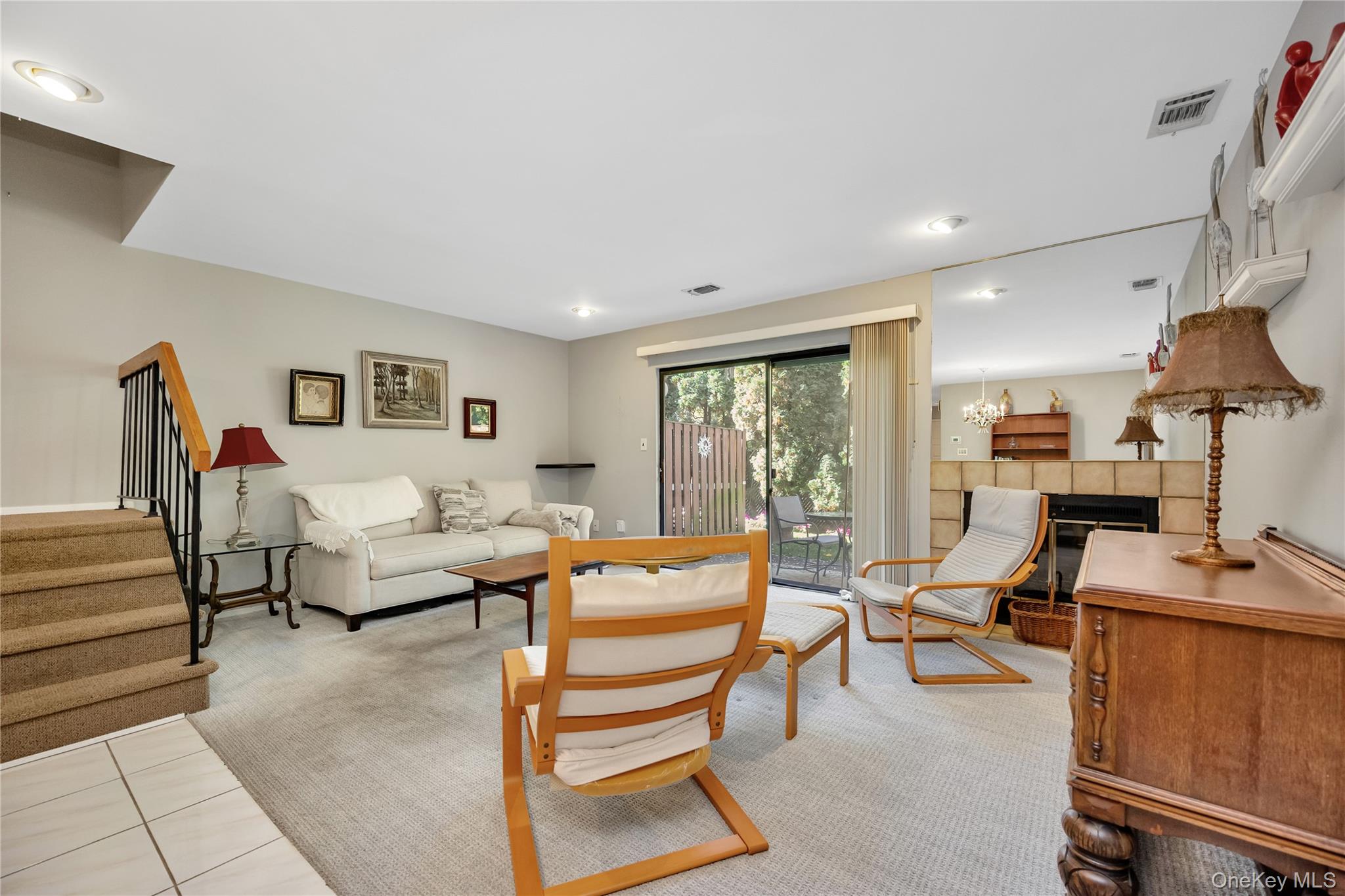 #11 photo, 22 Balsam Court, Wantagh , NY 11793